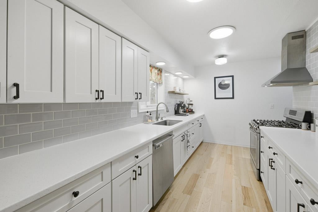 314 E 9th St - Photo 12