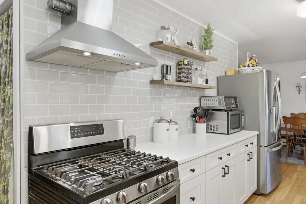 314 E 9th St - Photo 14