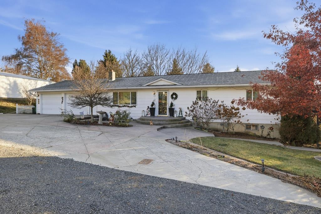 314 E 9th St - Photo 1