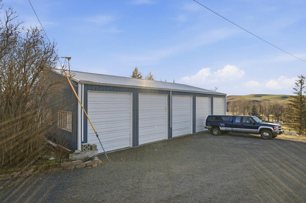 314 E 9th St - Photo 4