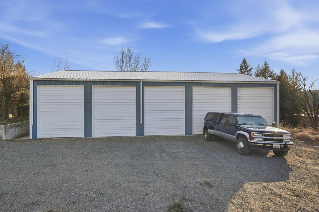 314 E 9th St - Photo 5