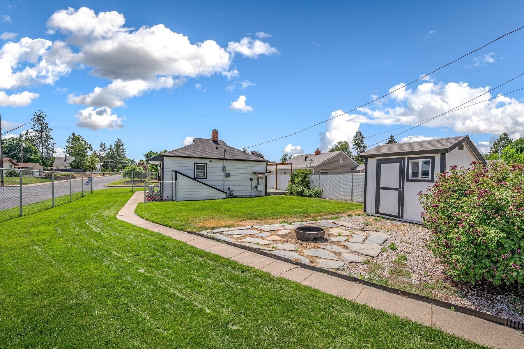 727 E Crown Ave - Photo 4