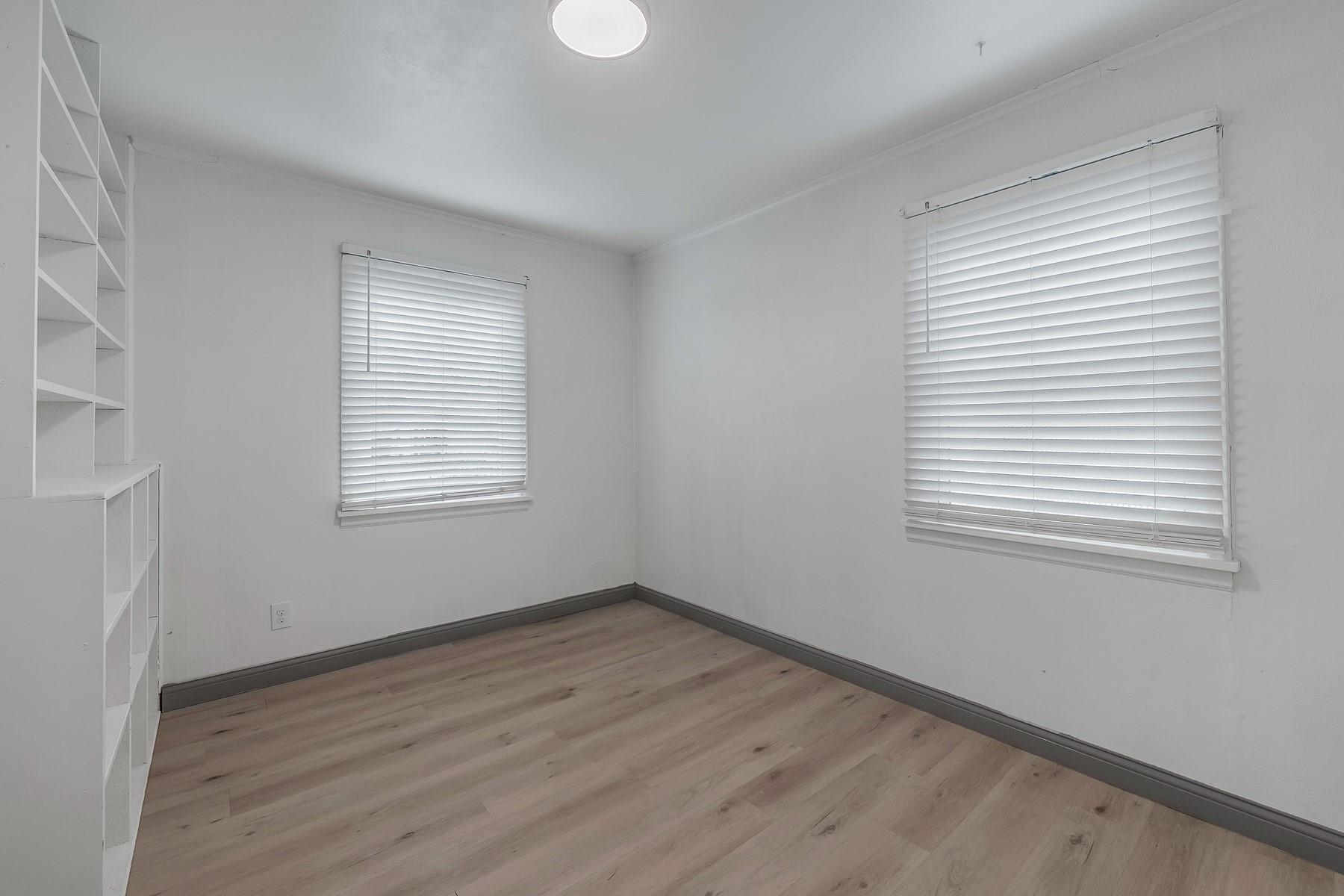727 E Crown Ave - Photo 15