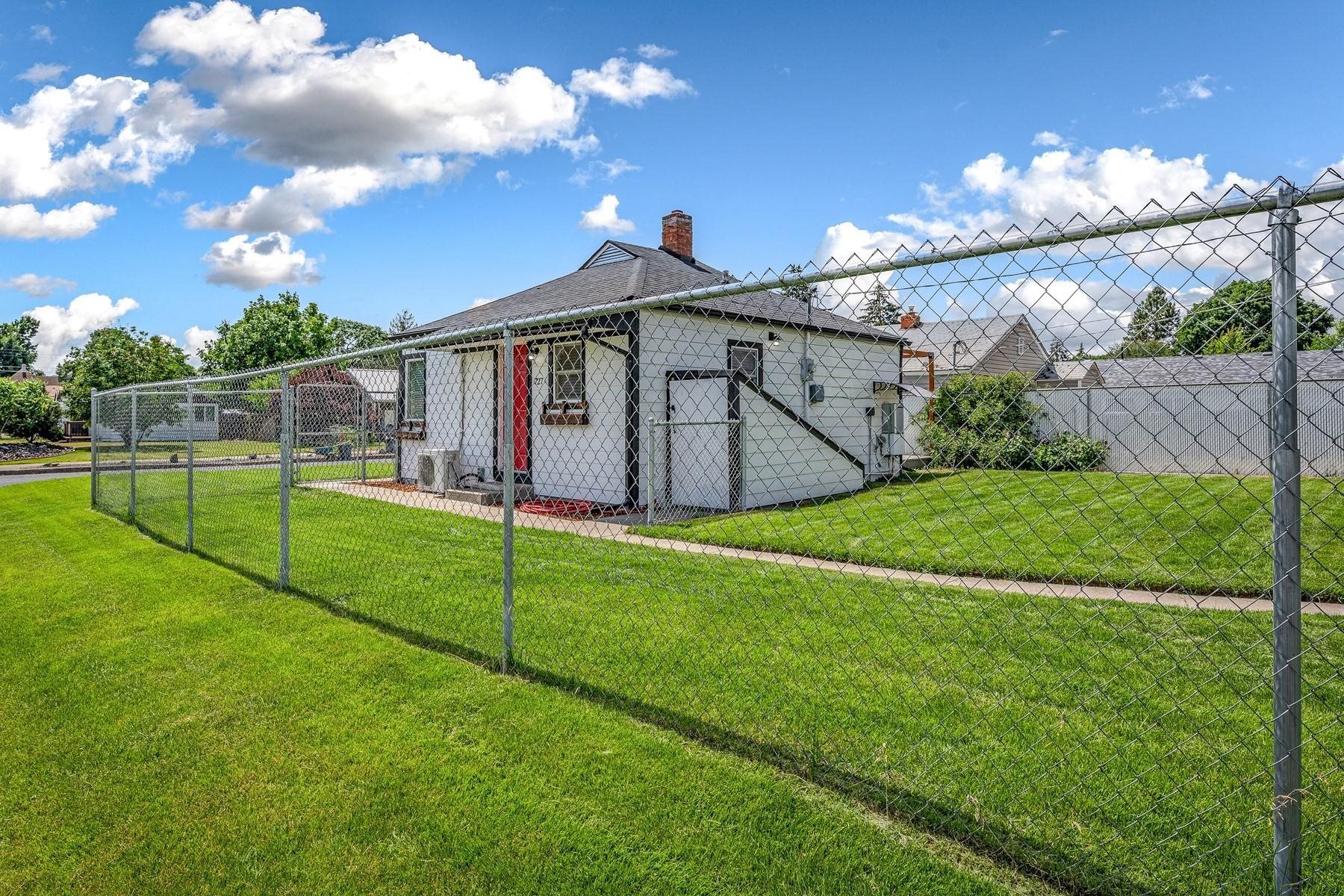 727 E Crown Ave - Photo 19