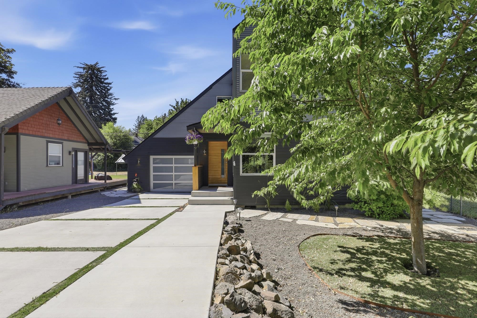 3211 W 5th Ave - Photo 2
