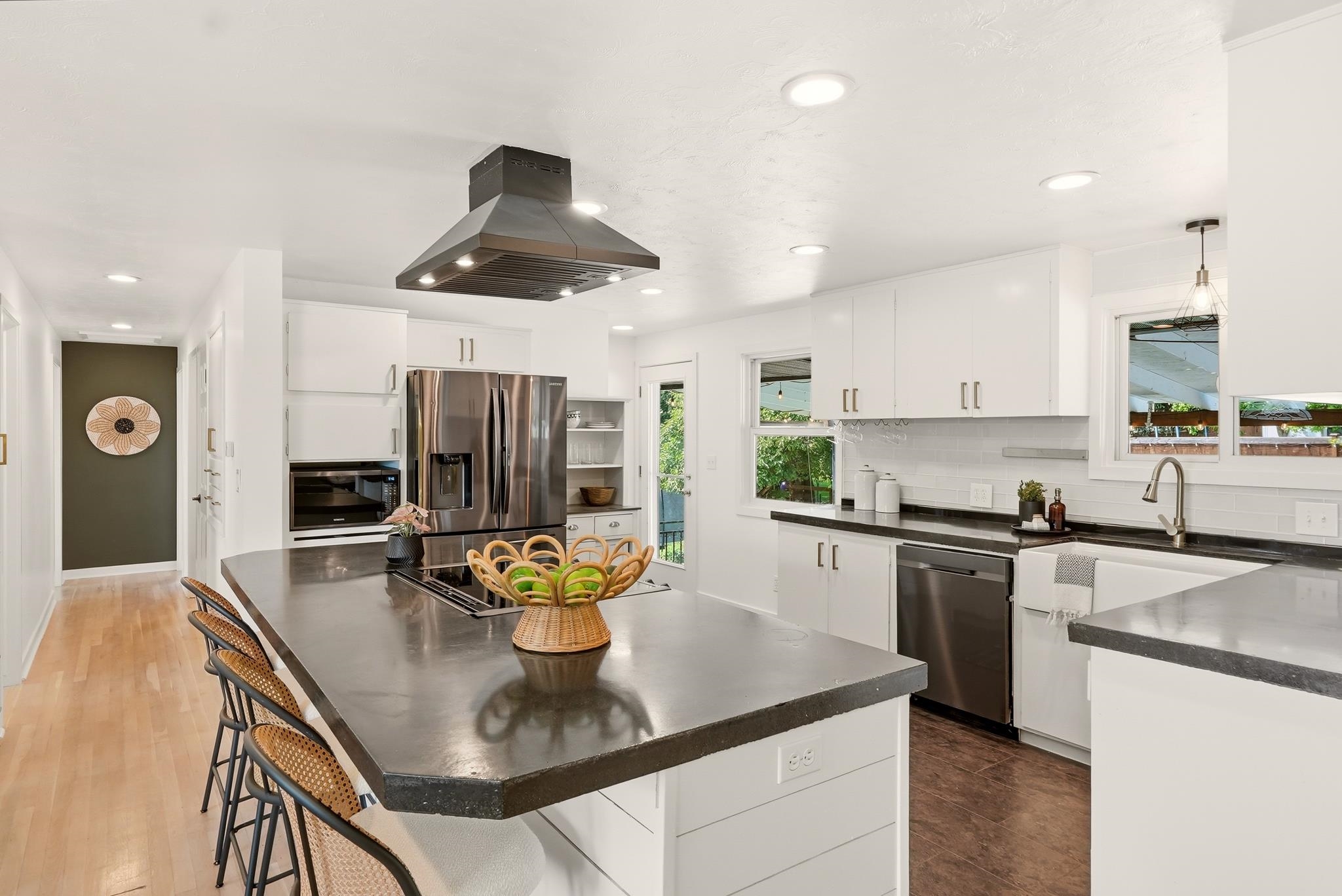 2716 W BEACON St - Photo 5