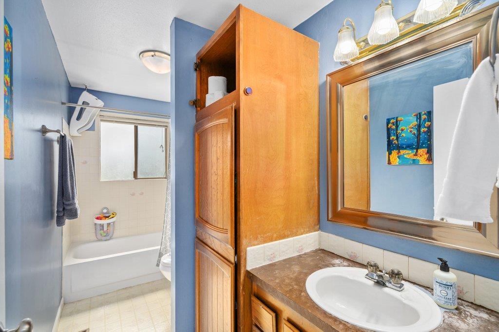 10816 E 31st Ave - Photo 10