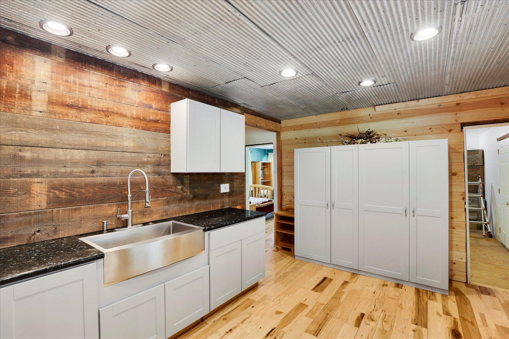 5882 Carey Rd - Photo 7