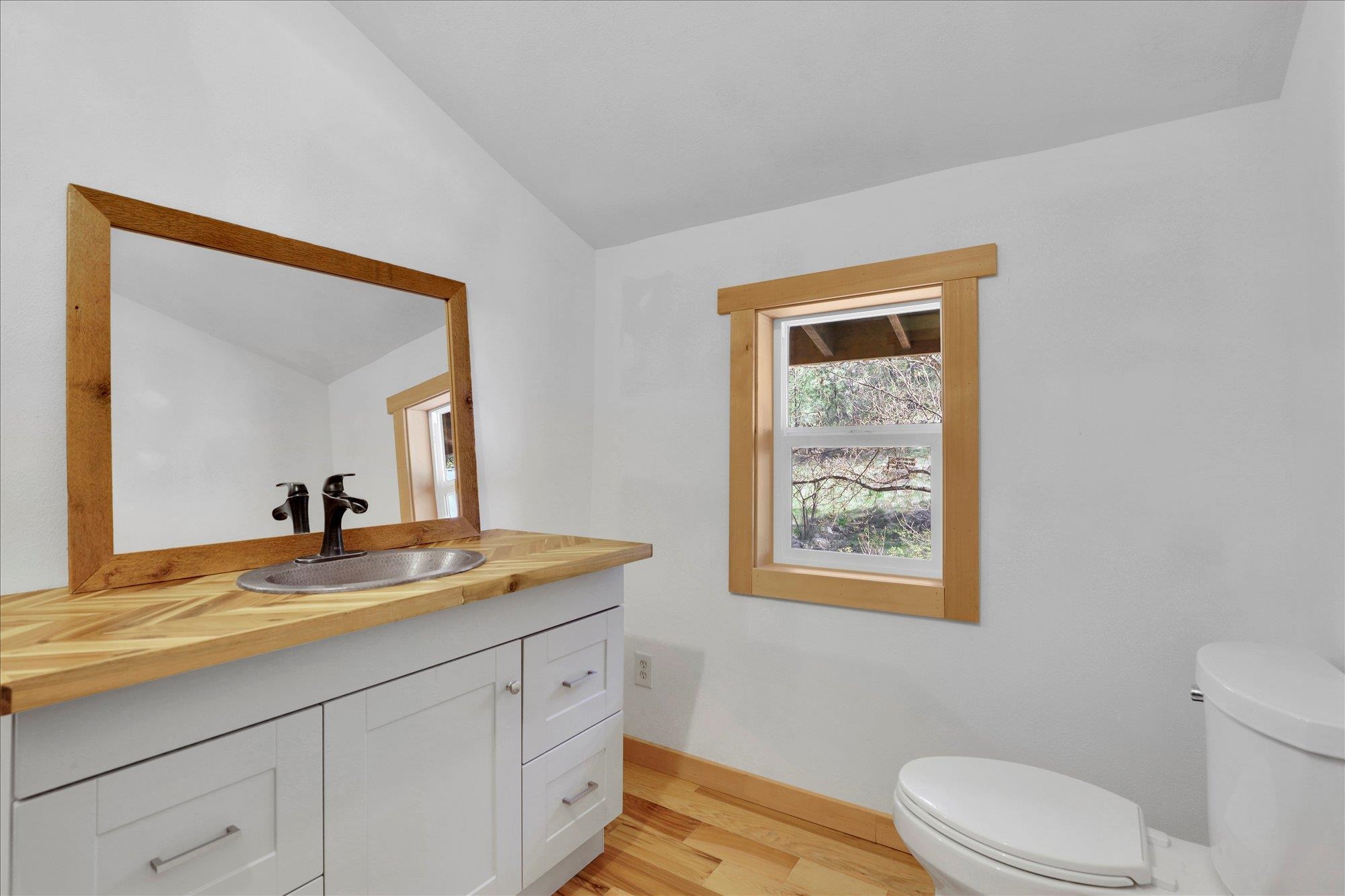 5882 Carey Rd - Photo 22