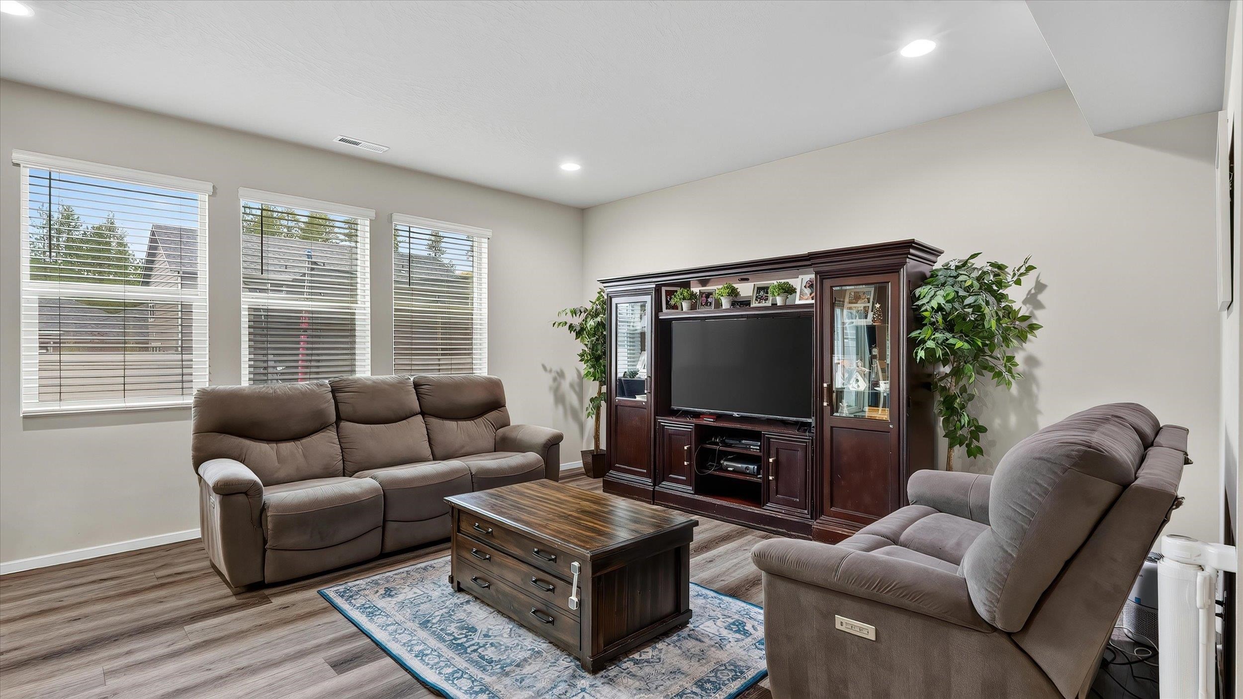 1213 E Silver Pine Rd - Photo 8