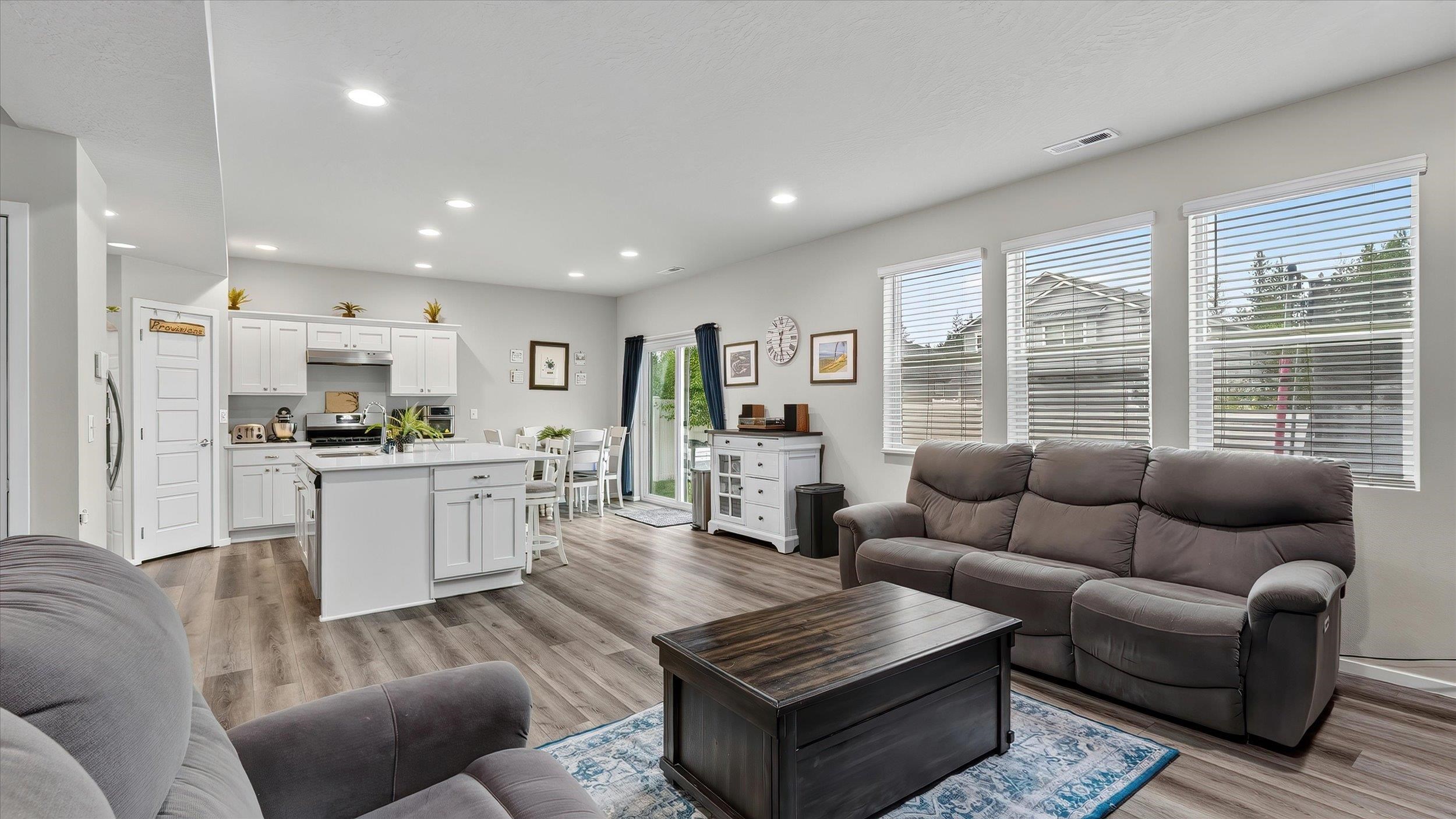 1213 E Silver Pine Rd - Photo 7