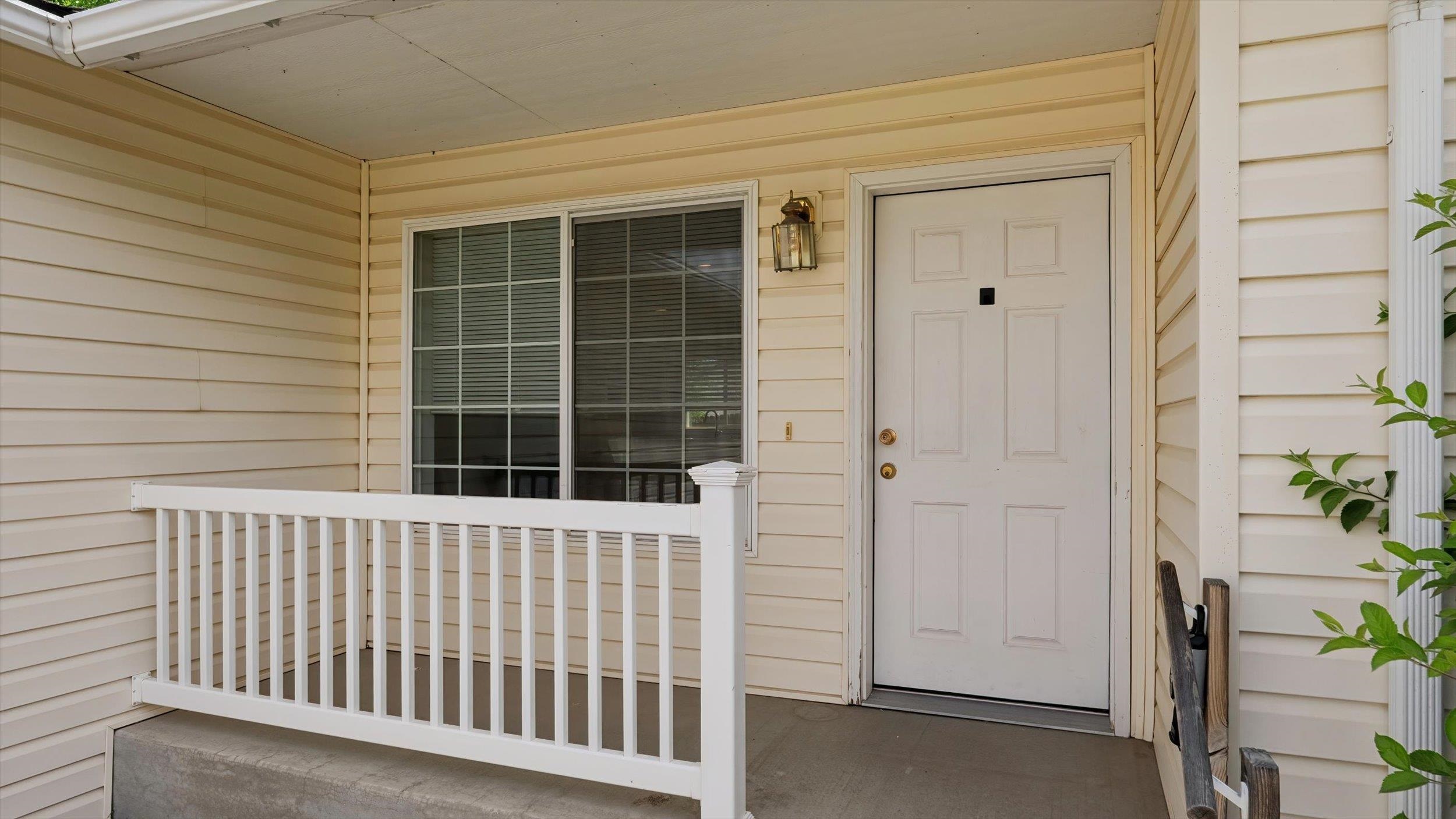 2621 Eton Ln - Photo 2