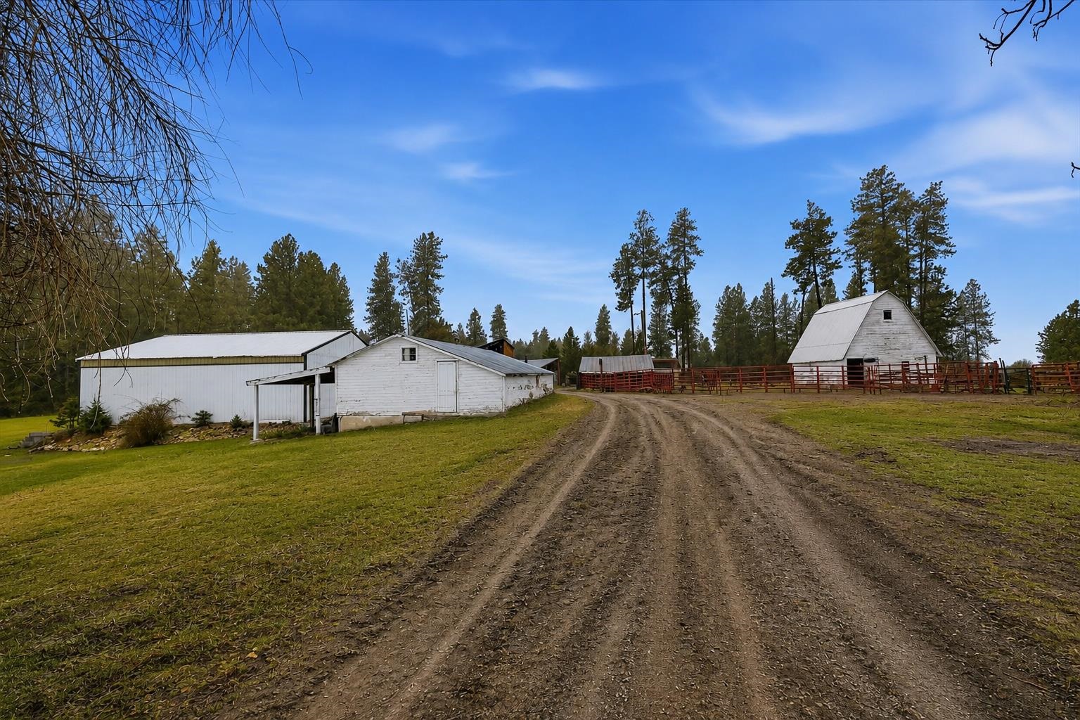 305.5 River Rd - Photo 1