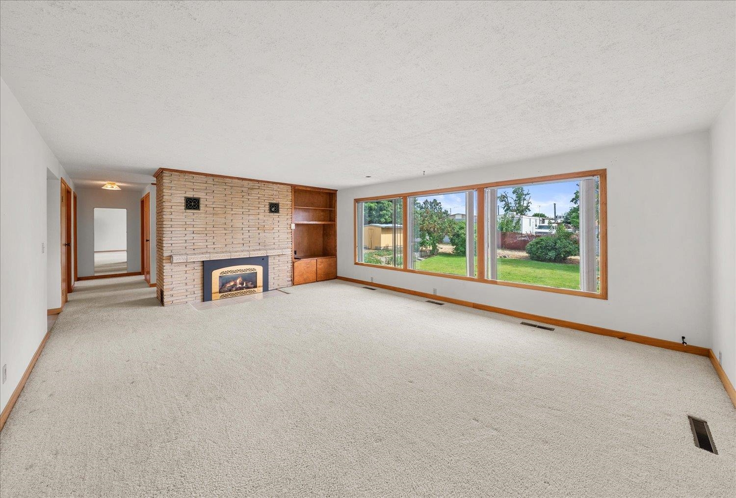 517 W 4th St - Photo 3