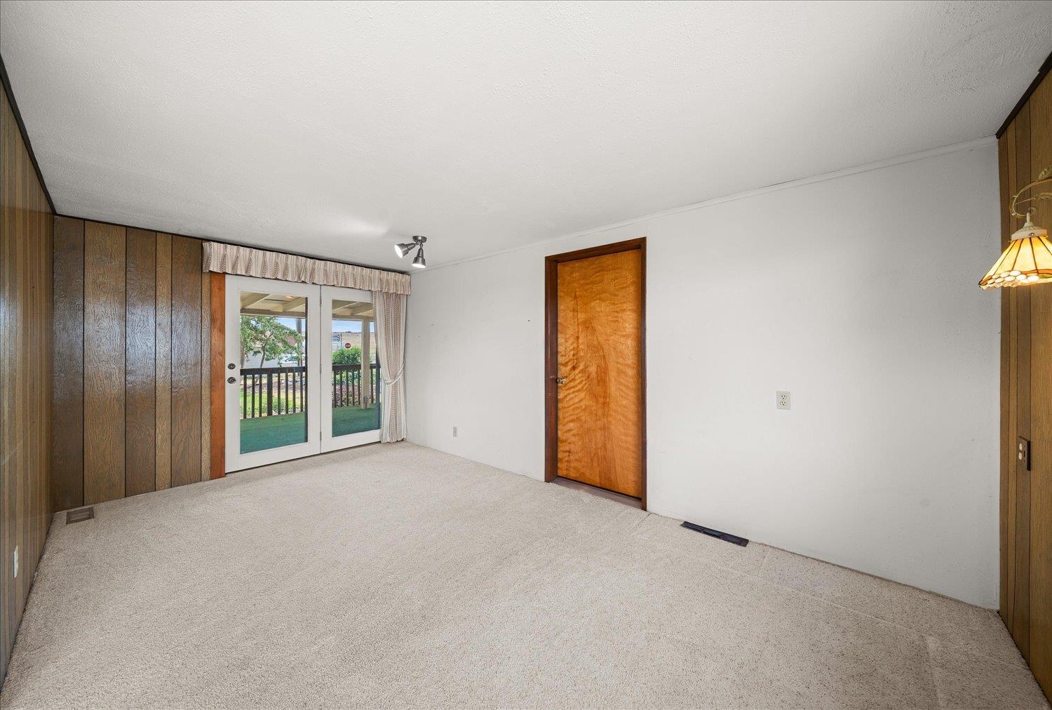 517 W 4th St - Photo 12