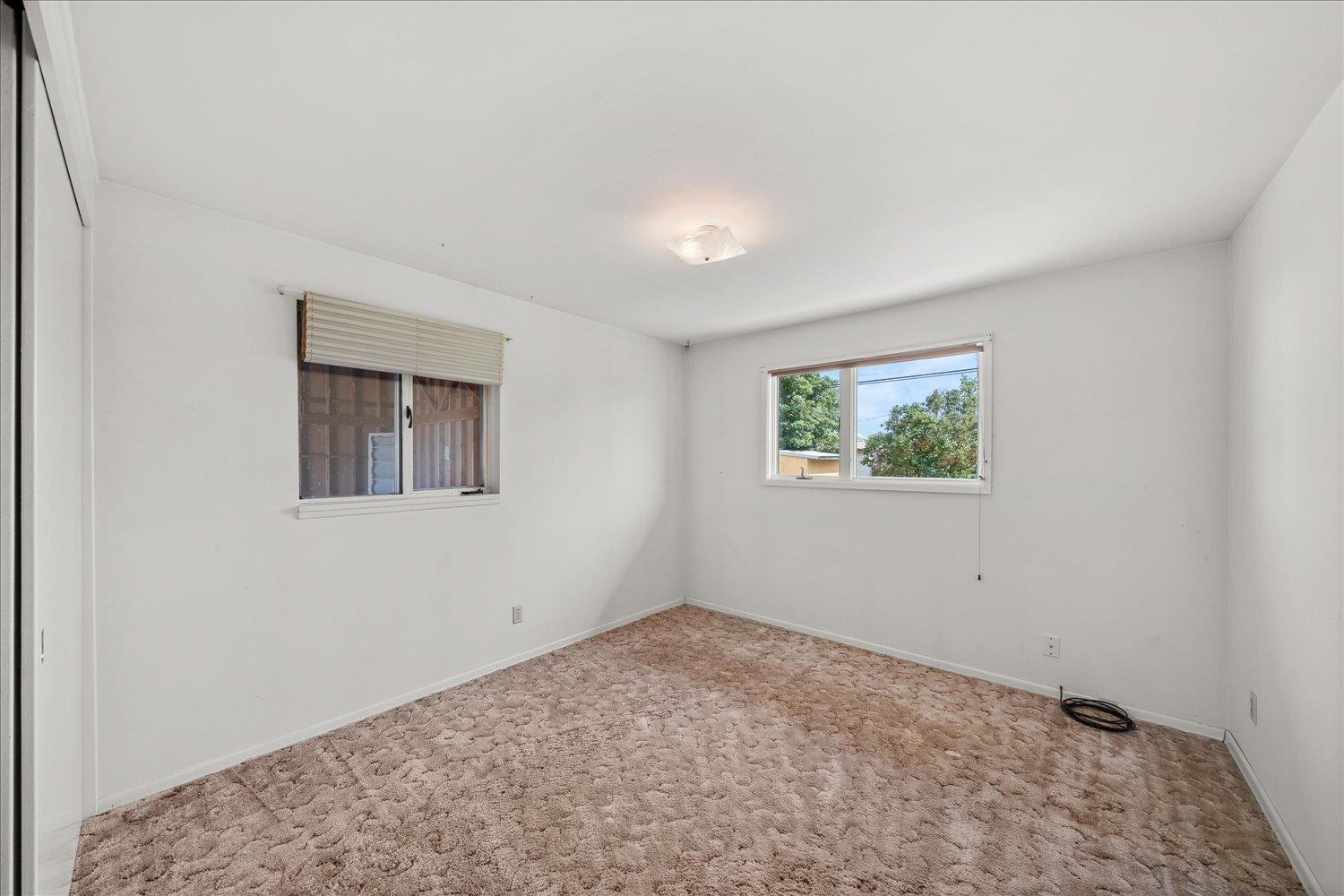 517 W 4th St - Photo 13