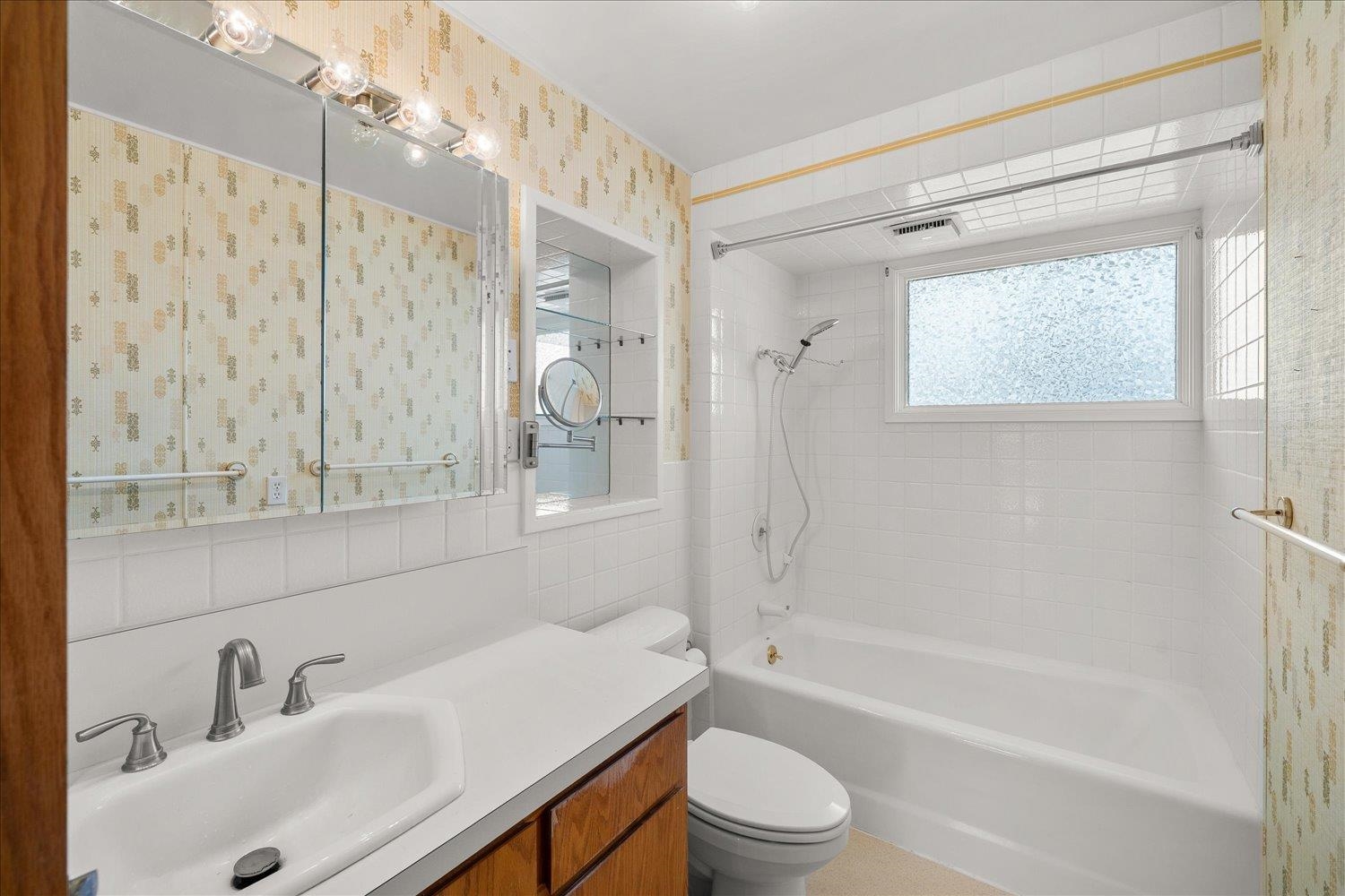 517 W 4th St - Photo 14