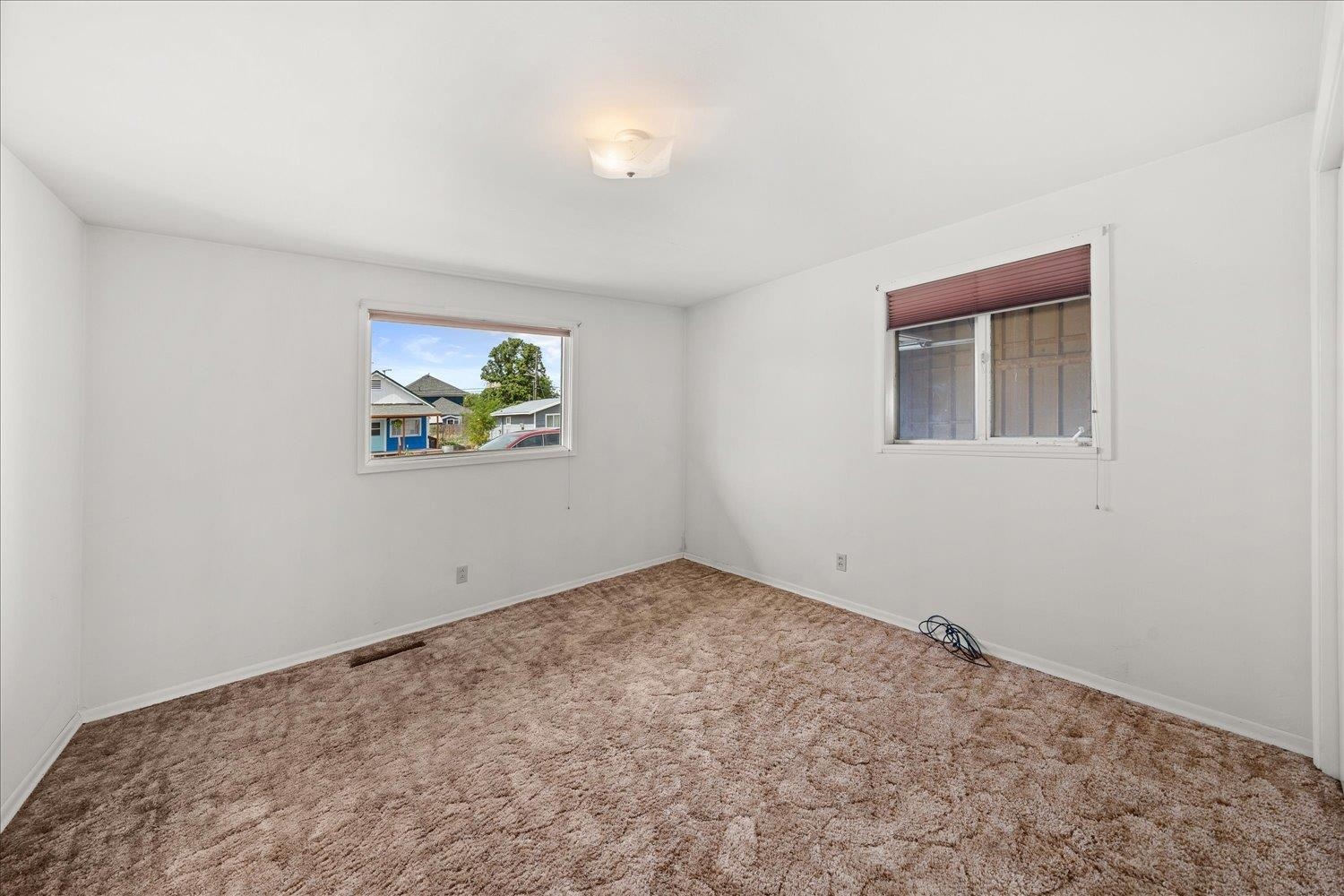 517 W 4th St - Photo 15