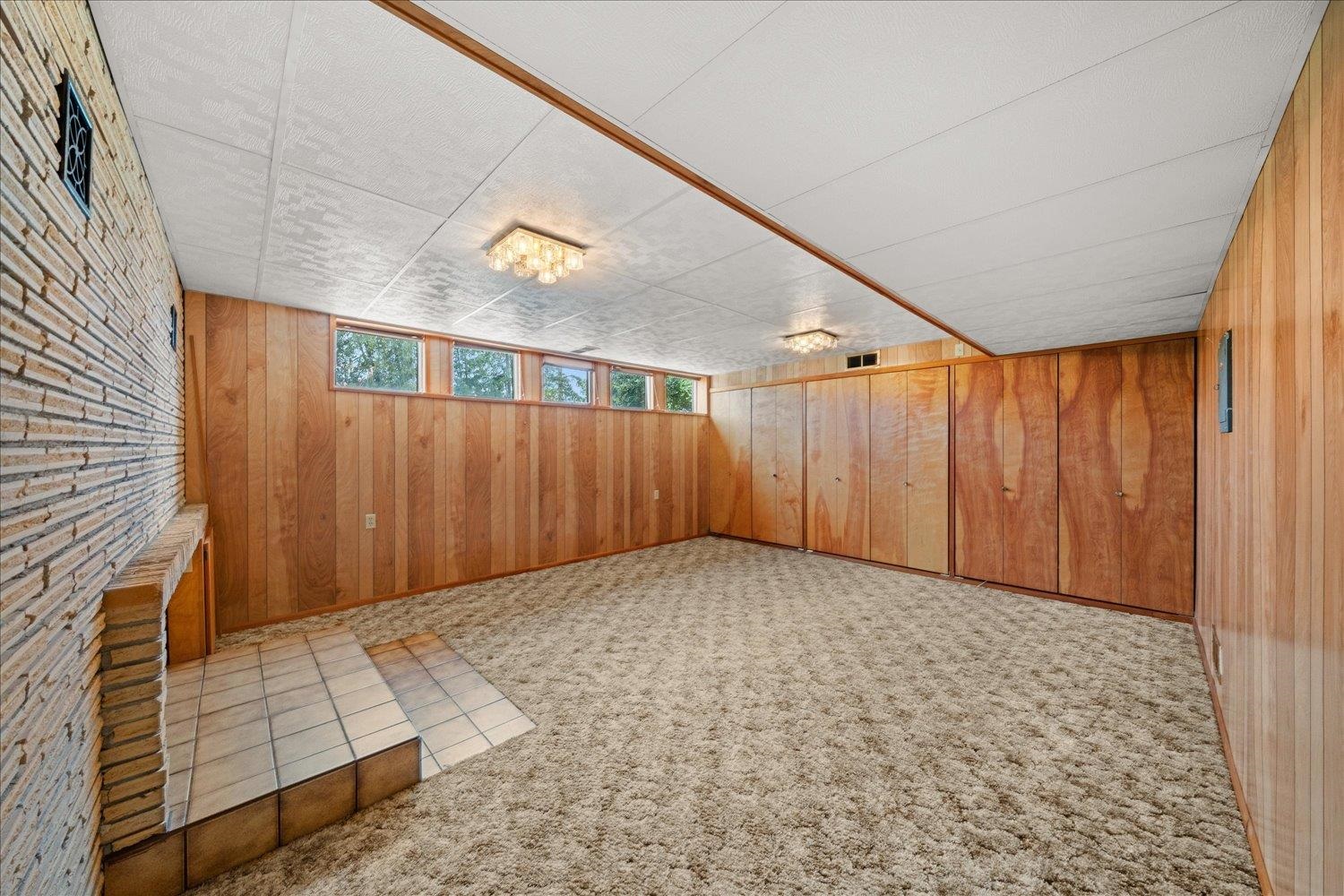 517 W 4th St - Photo 17