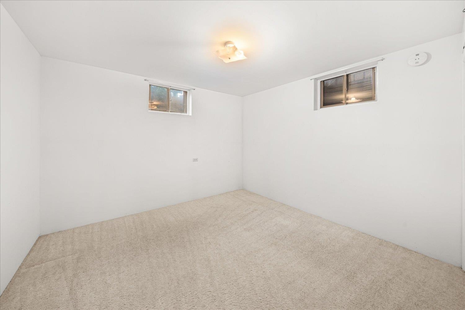 517 W 4th St - Photo 21