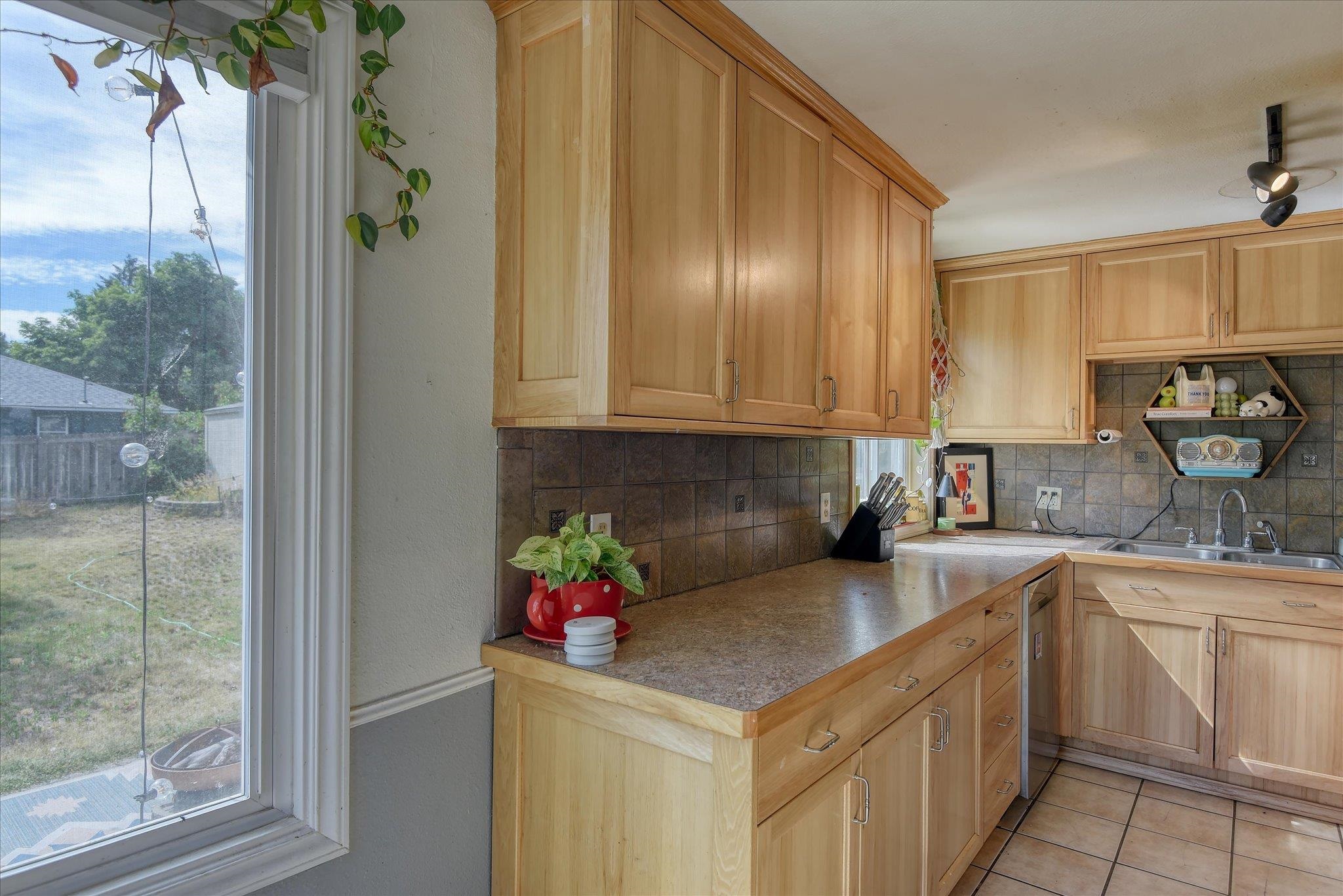 4803 N Belt St - Photo 9