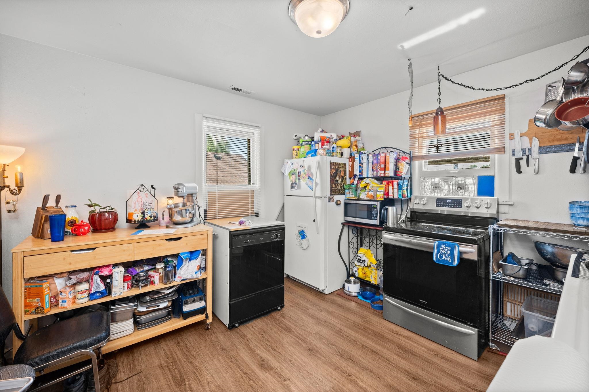 2924 E Broad Ave - Photo 3
