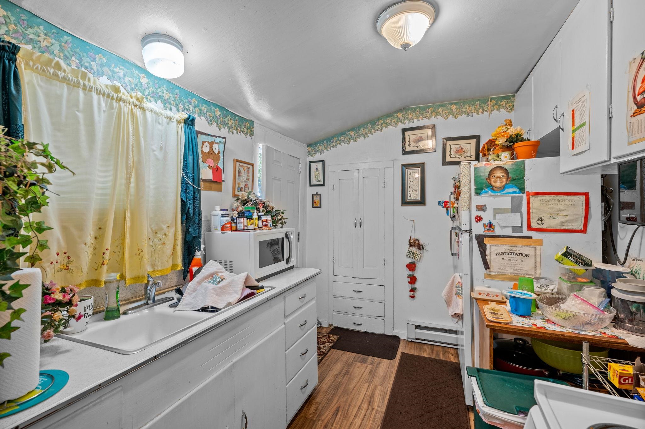 1318 E 16th Ave - Photo 2
