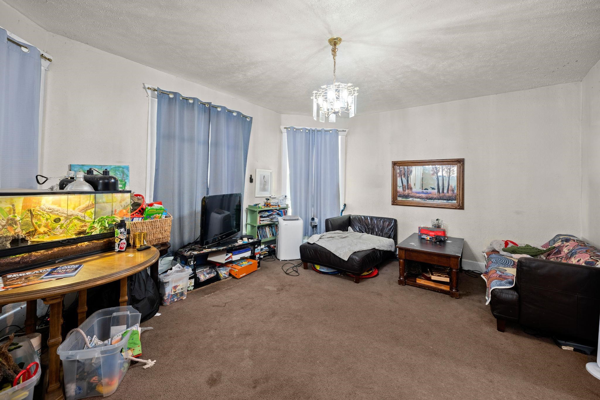 1017 W Augusta Ave - Photo 2