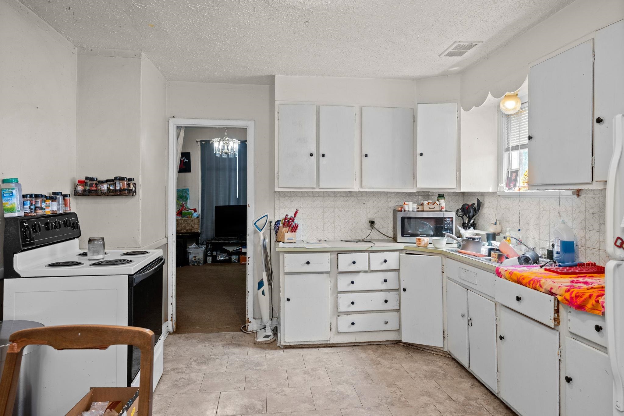 1017 W Augusta Ave - Photo 6