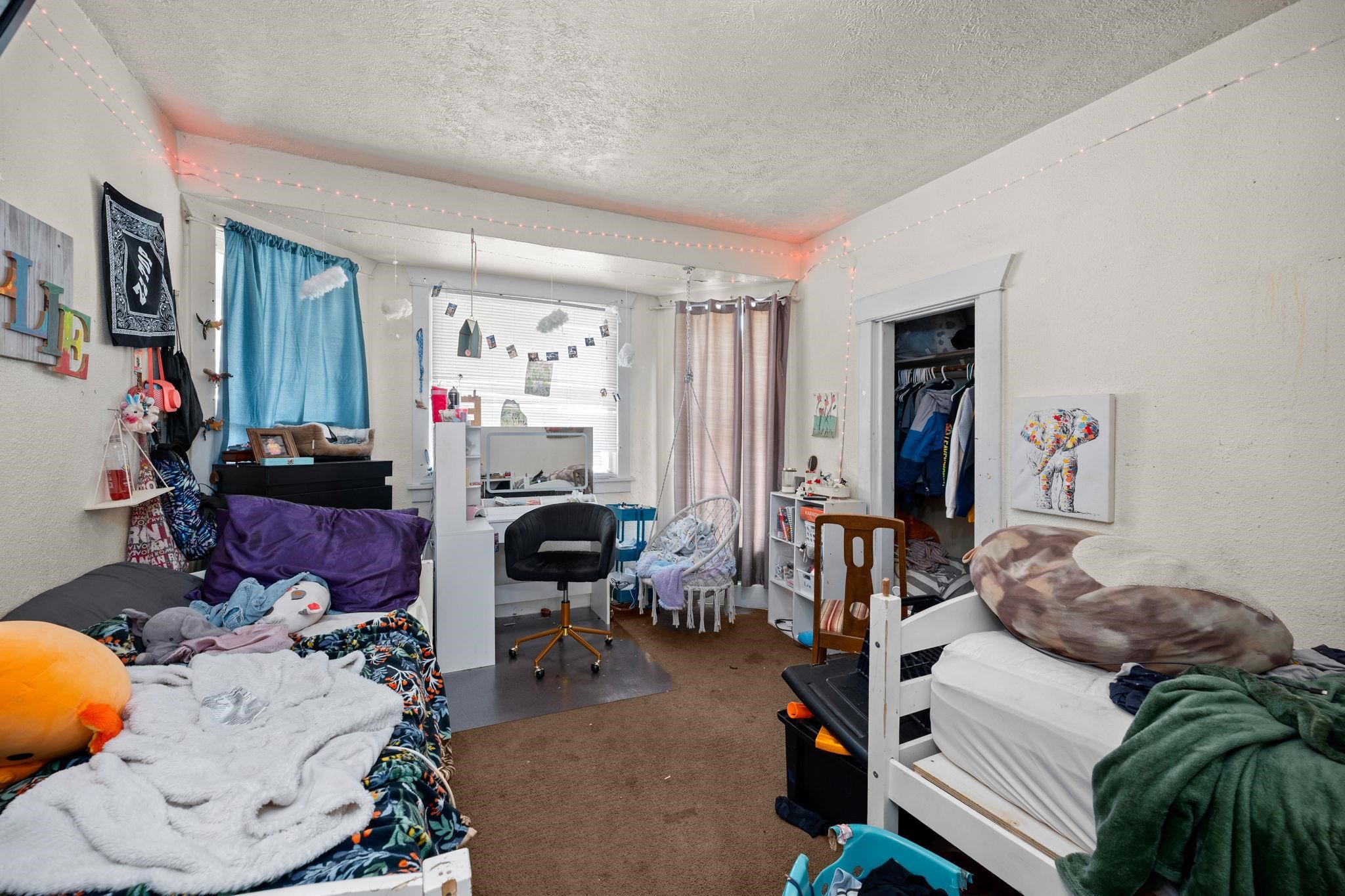 1017 W Augusta Ave - Photo 8