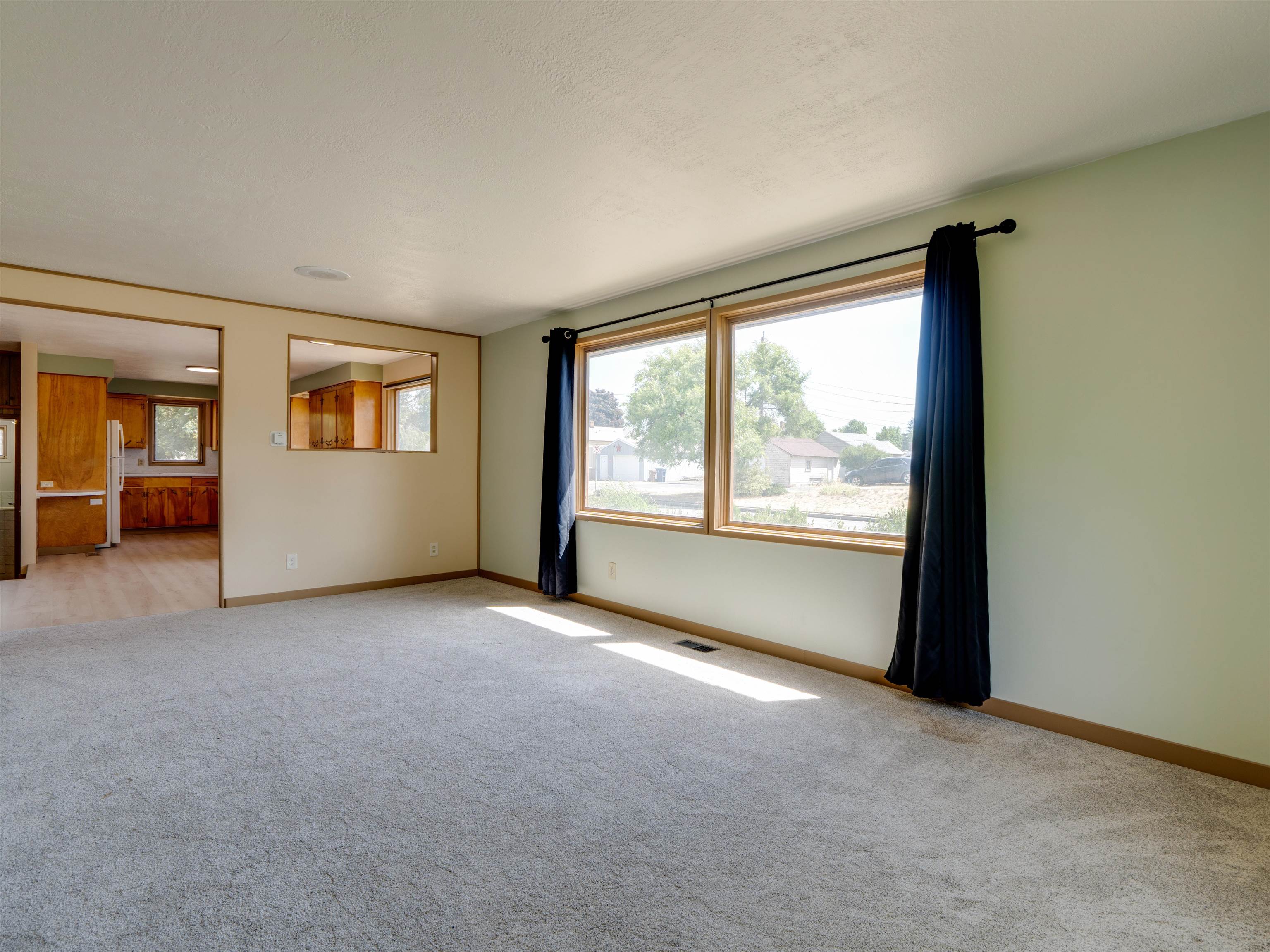 2604 W Crown Ave - Photo 6