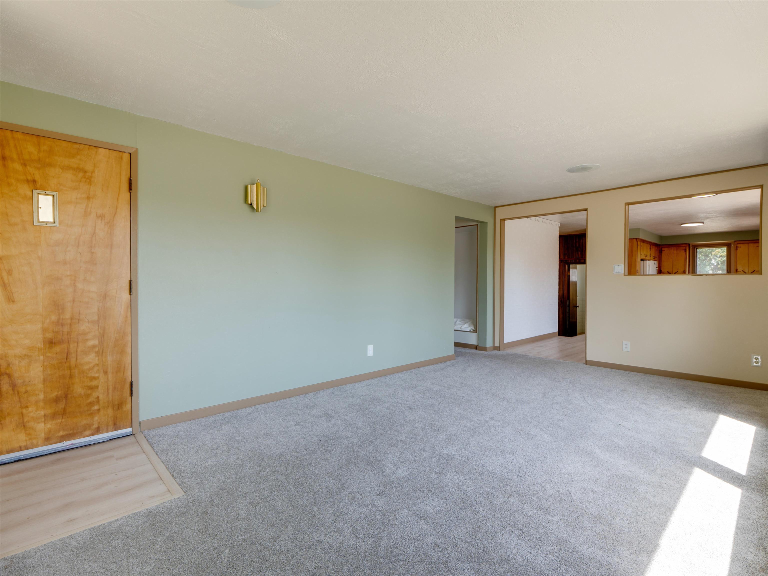 2604 W Crown Ave - Photo 7