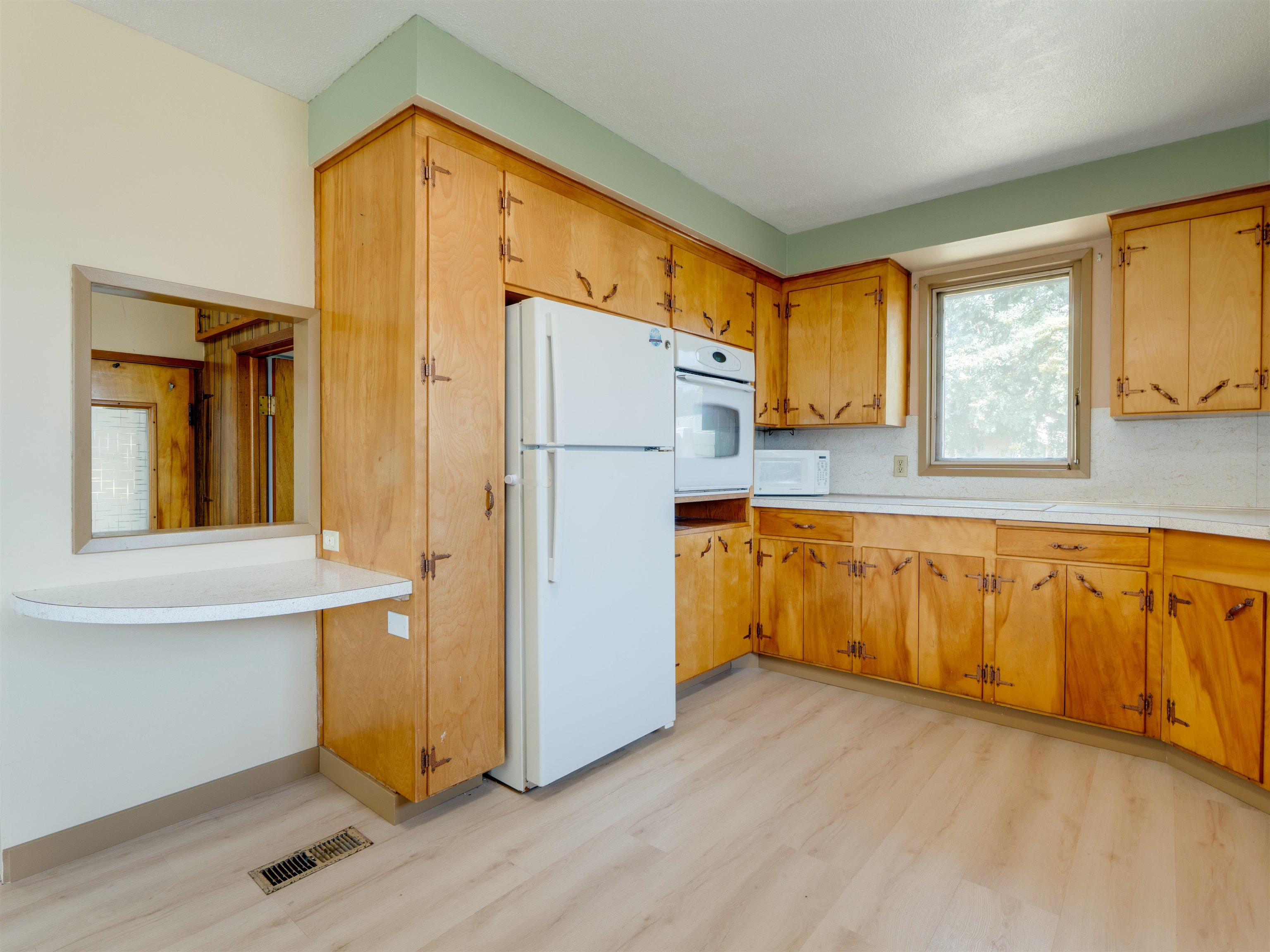 2604 W Crown Ave - Photo 9