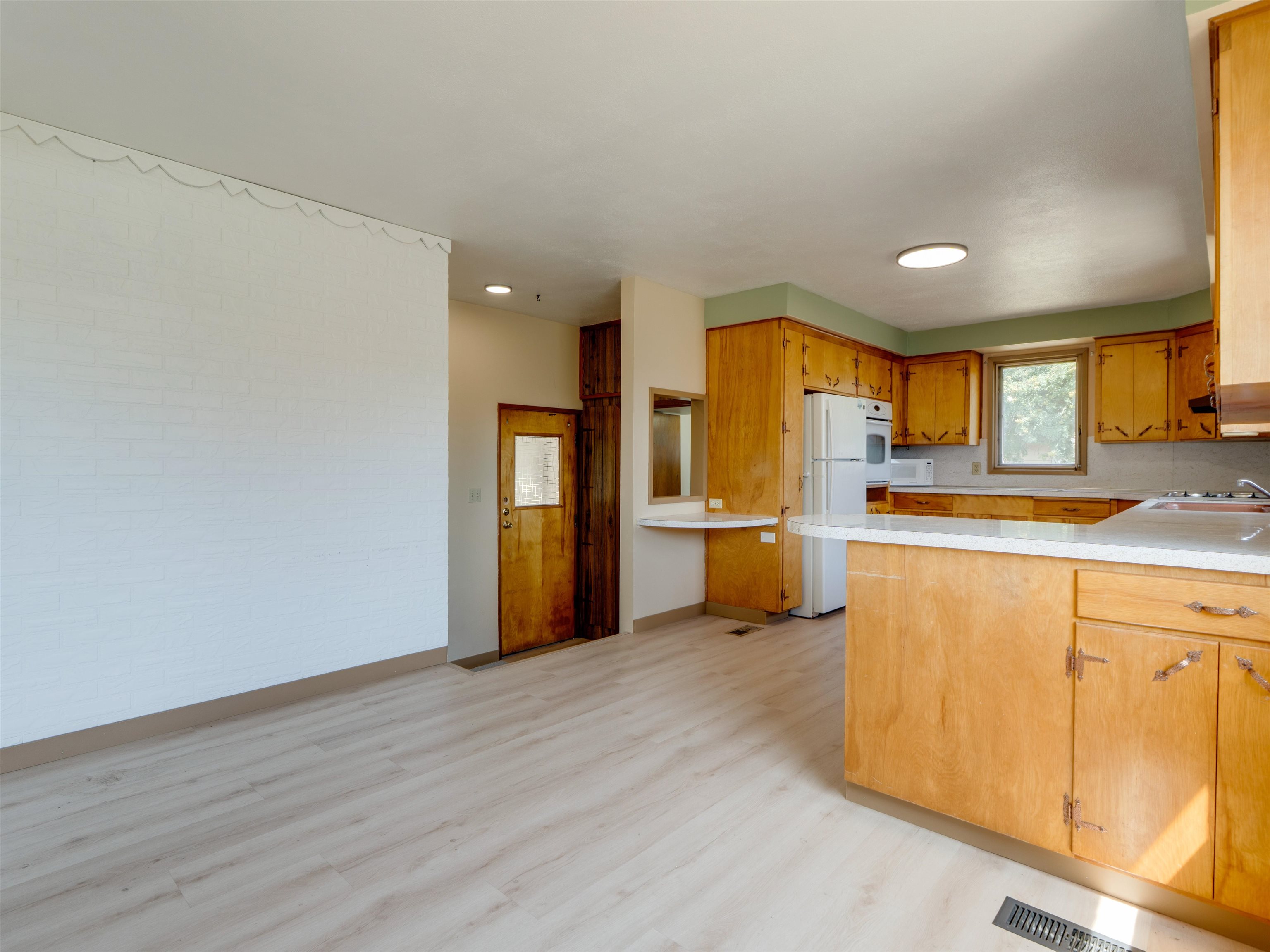 2604 W Crown Ave - Photo 13