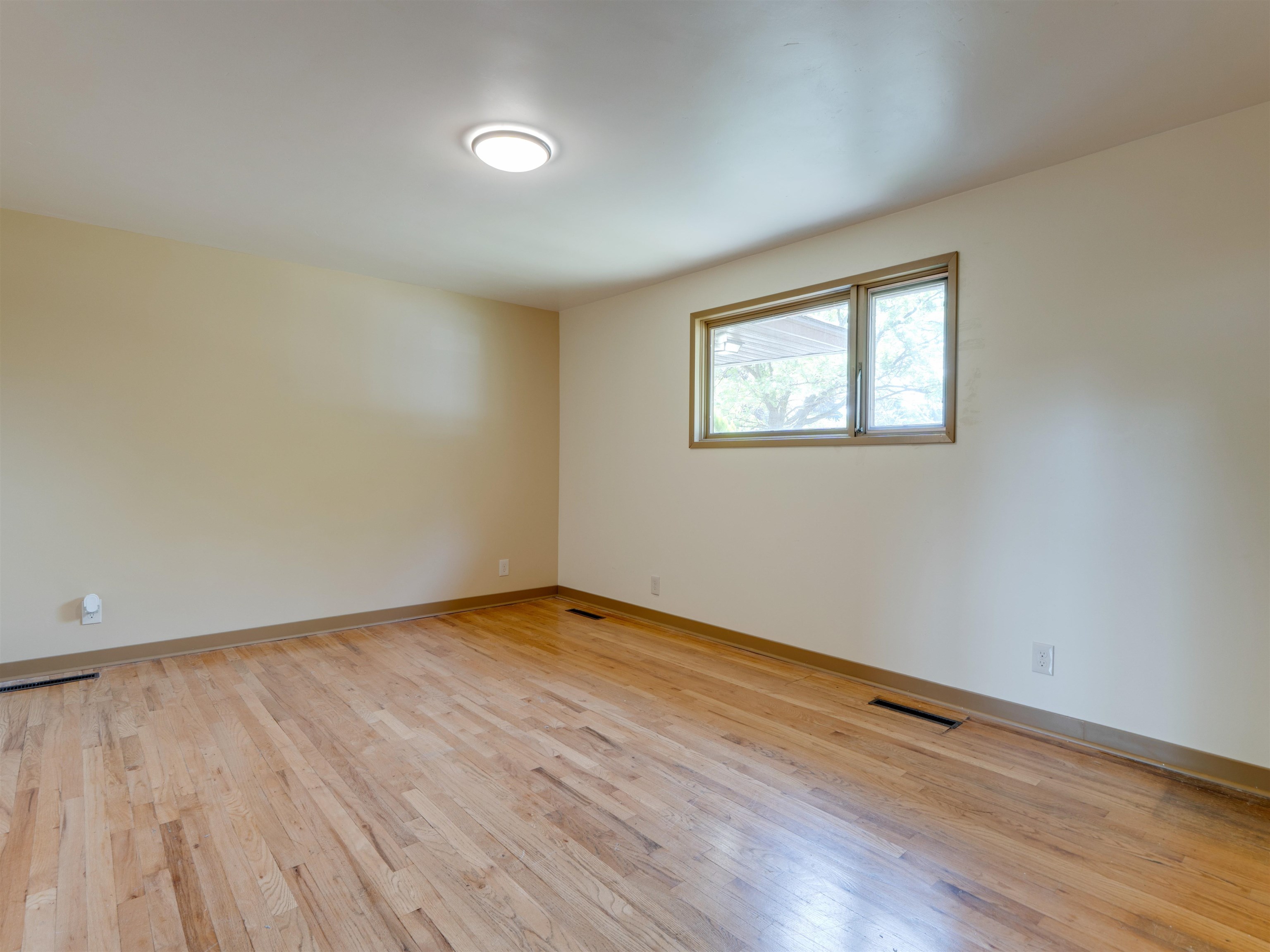 2604 W Crown Ave - Photo 15