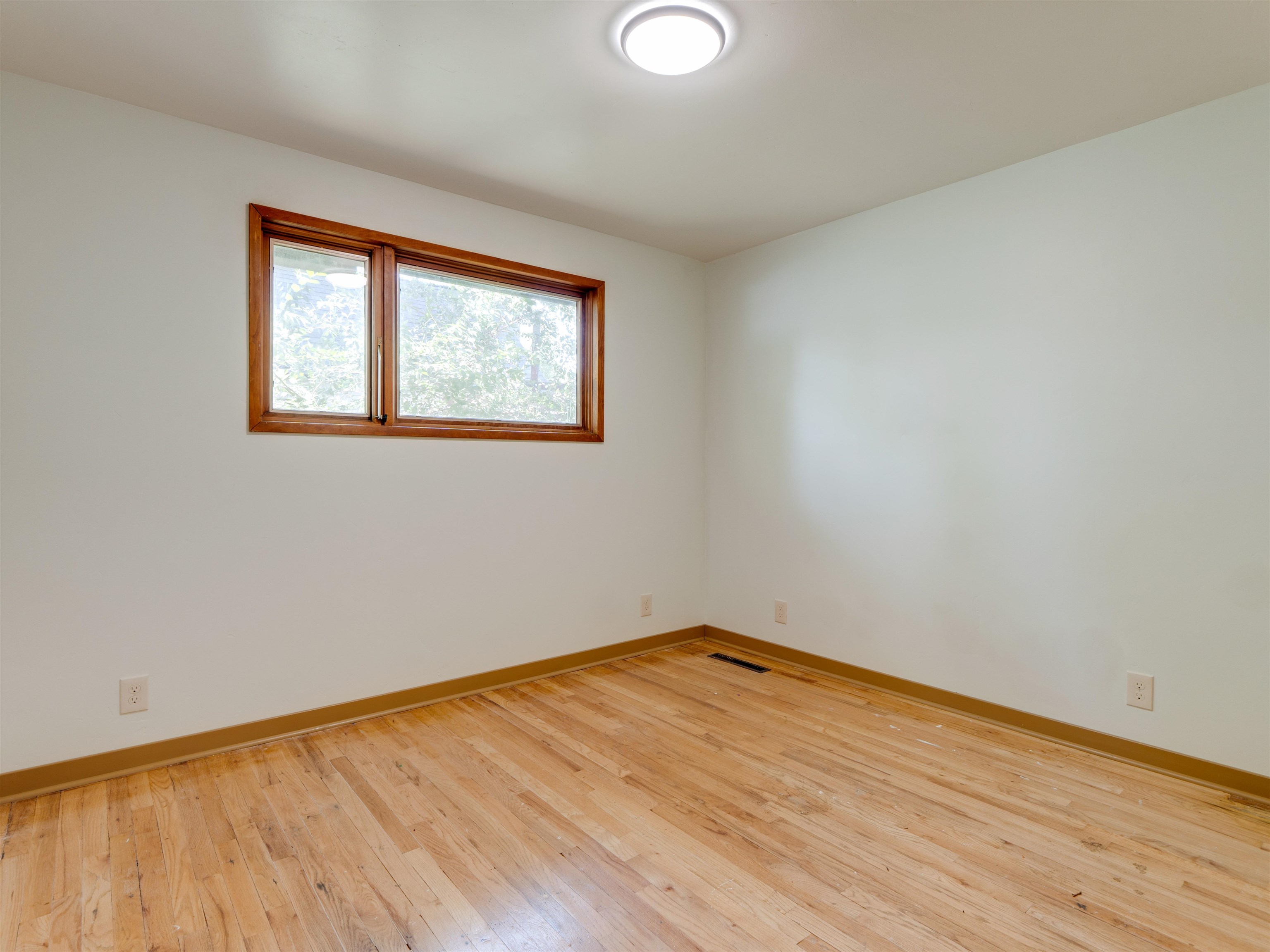 2604 W Crown Ave - Photo 16
