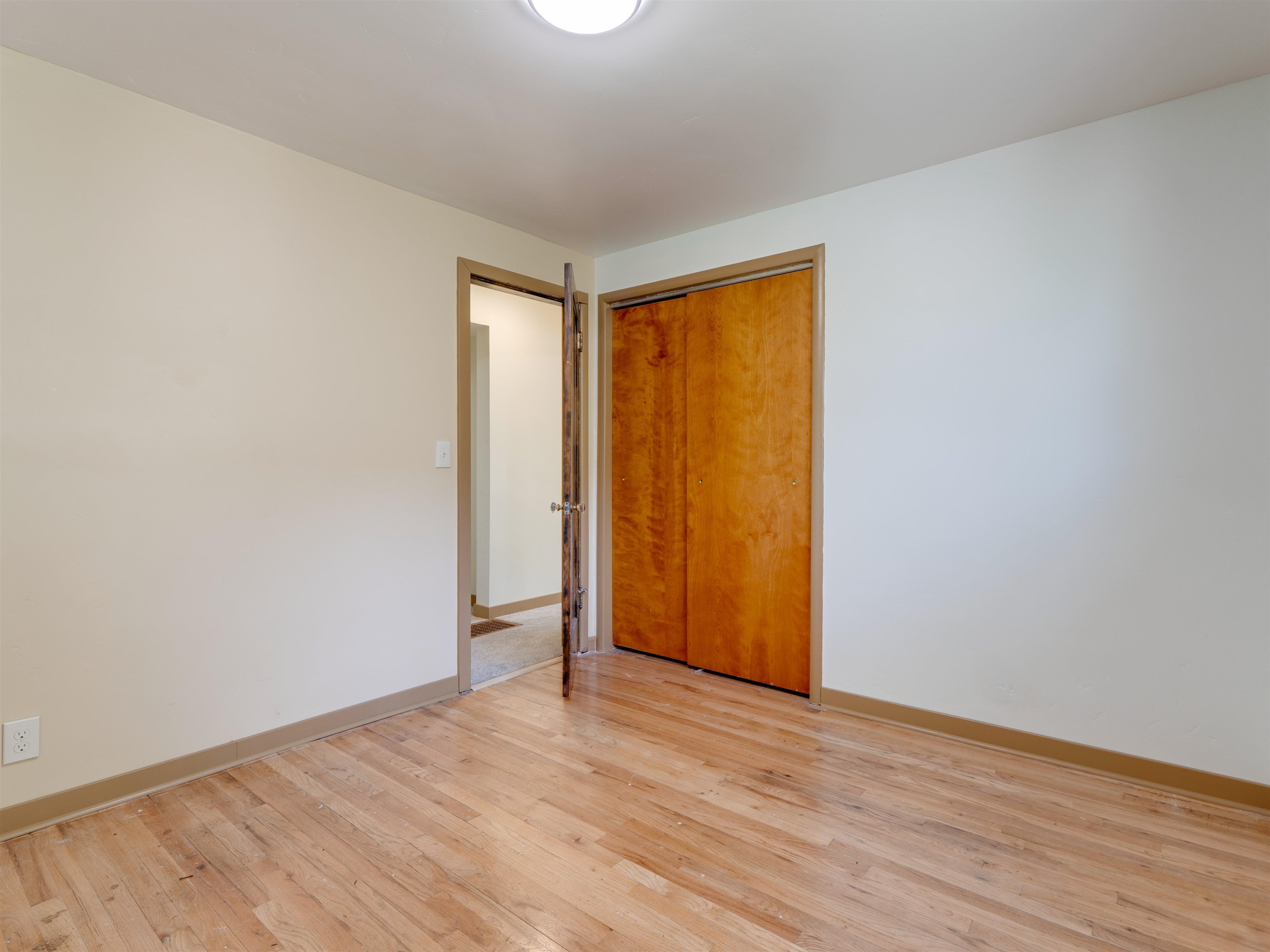 2604 W Crown Ave - Photo 17