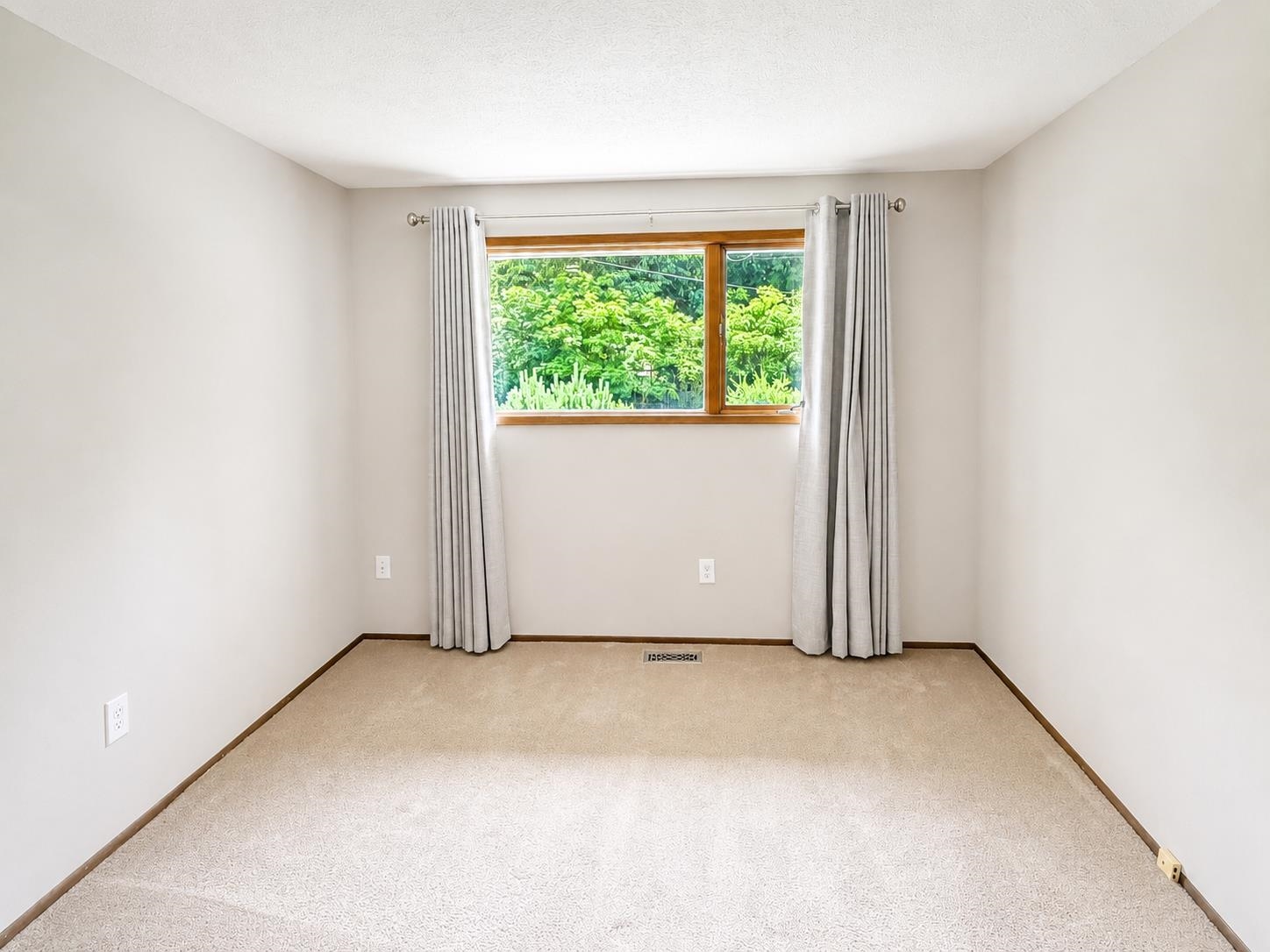 2642 E 38TH Ave - Photo 17