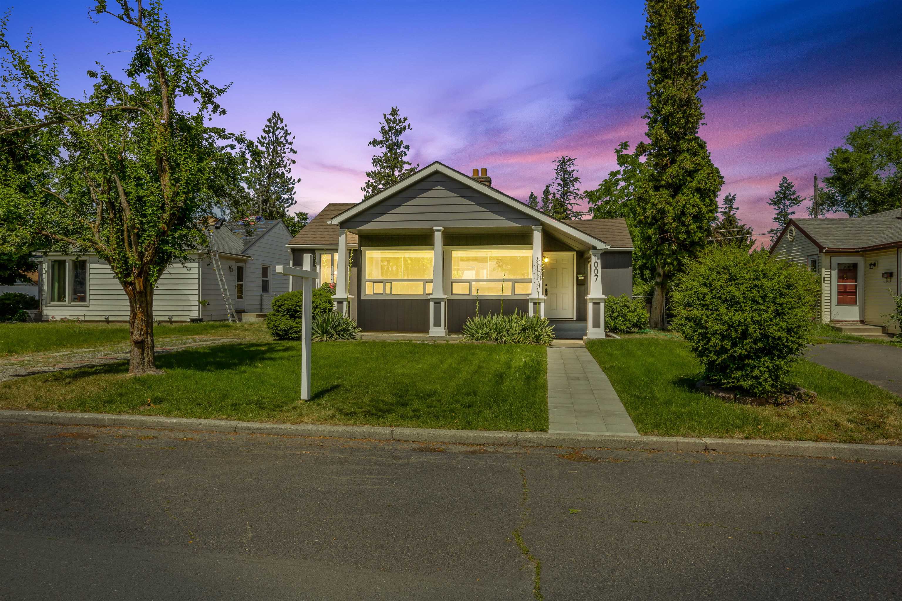 1007 E 40 Ave - Photo 1