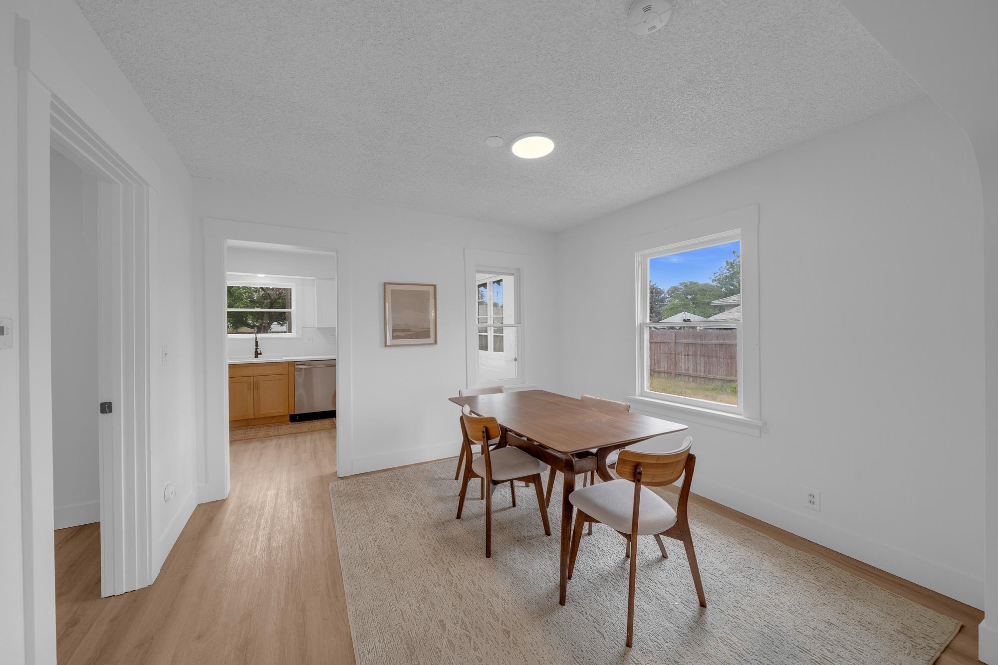 2433 E CENTRAL Ave - Photo 4