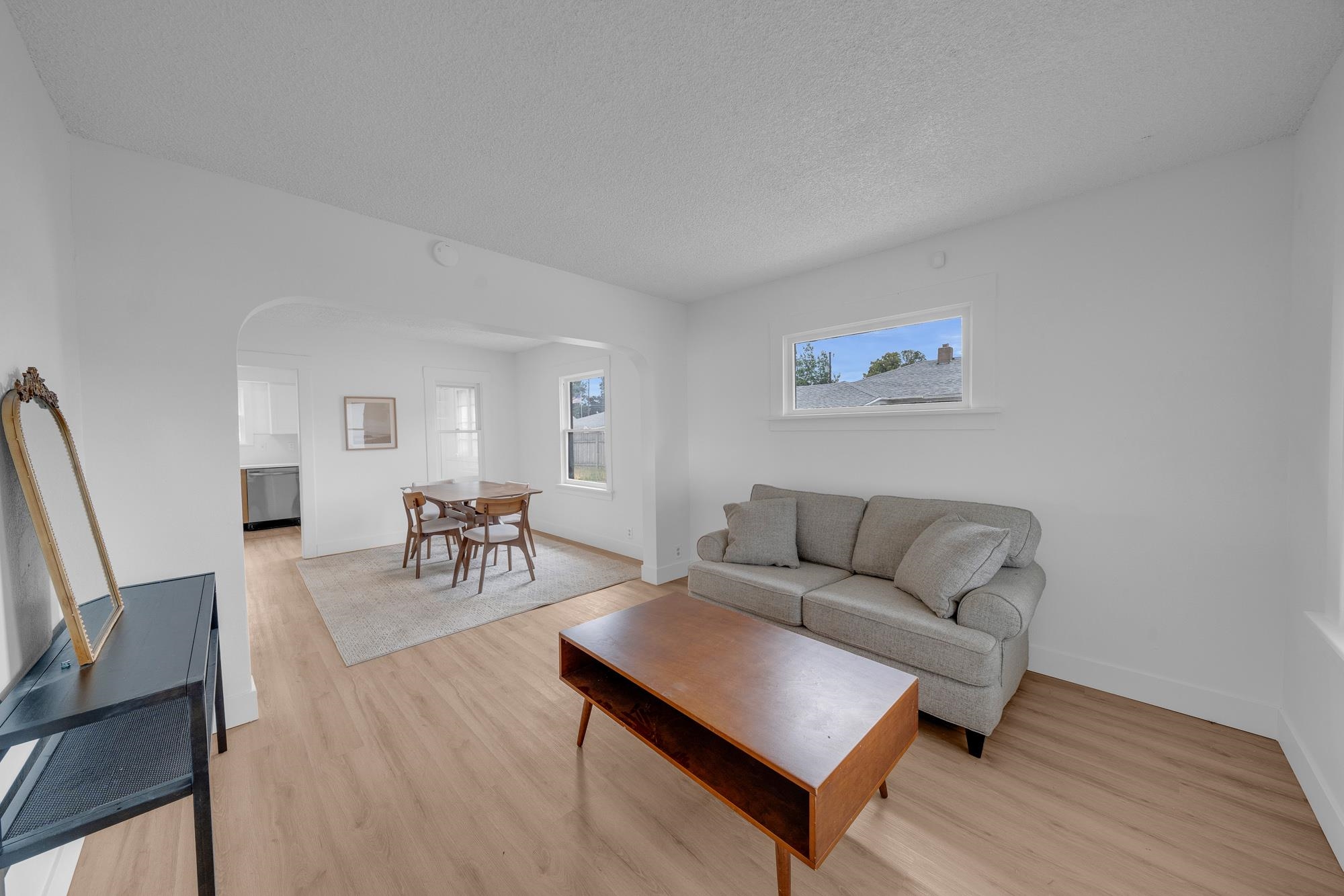 2433 E CENTRAL Ave - Photo 5