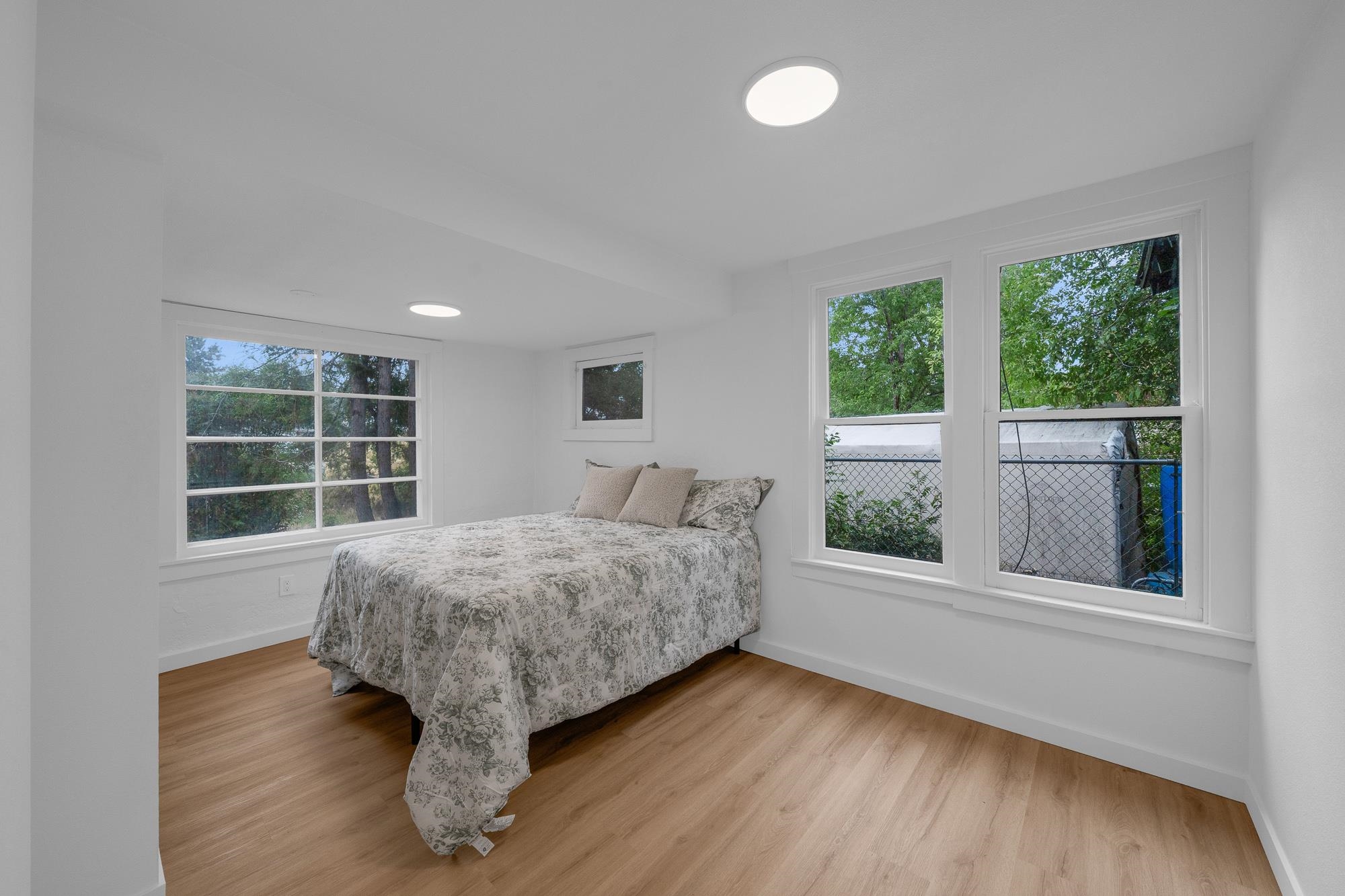 1922 E COLUMBIA Ave - Photo 6