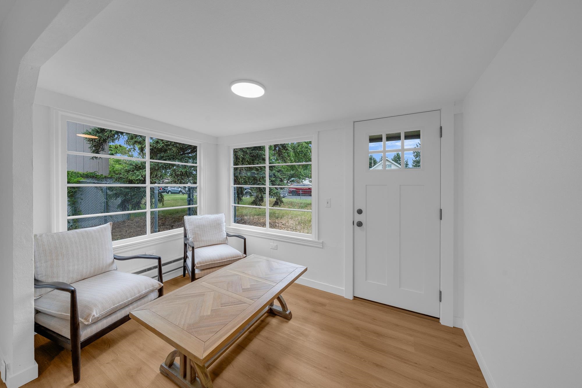 1922 E COLUMBIA Ave - Photo 12