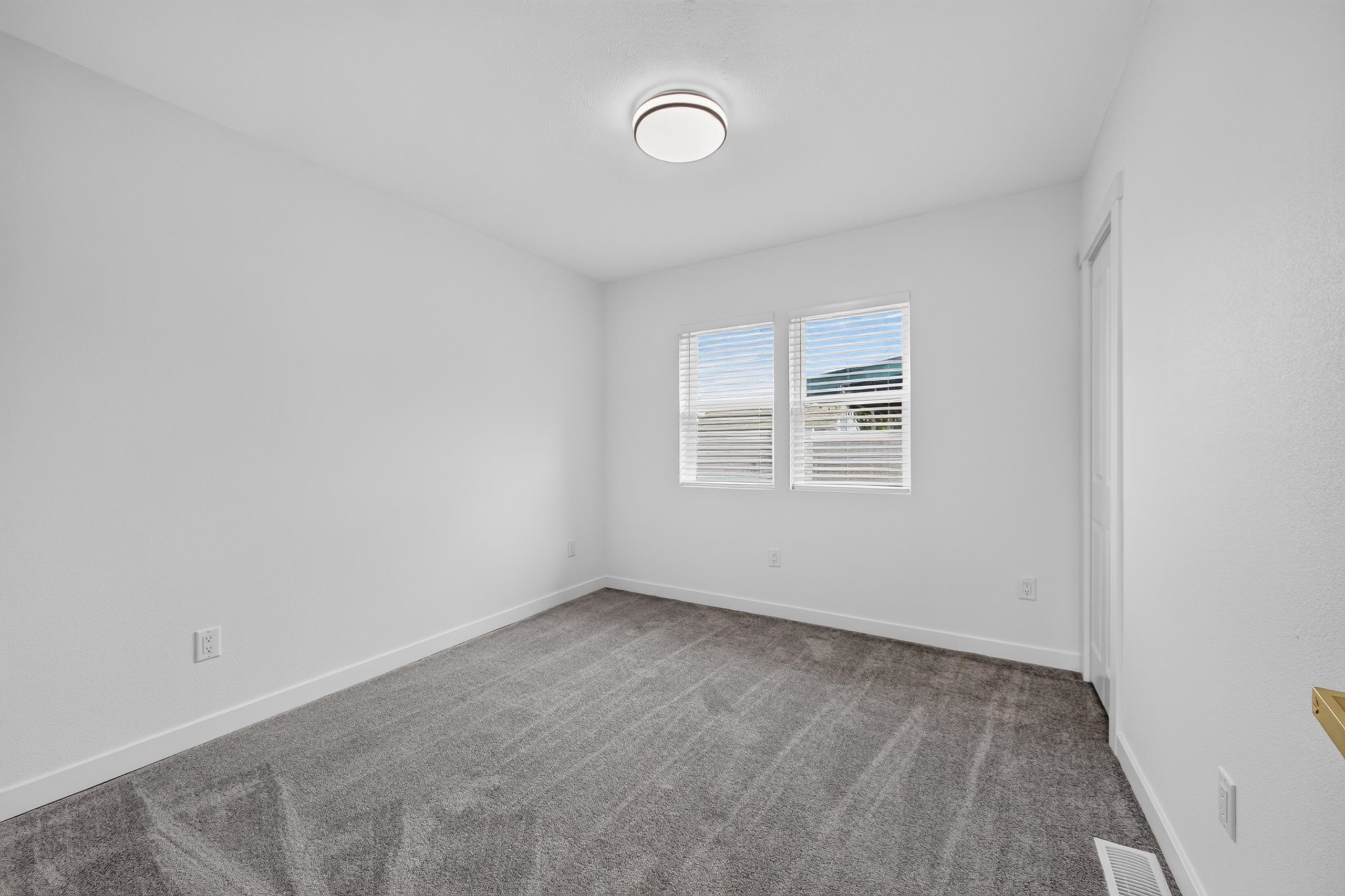 5028 N WASHINGTON St - Photo 9