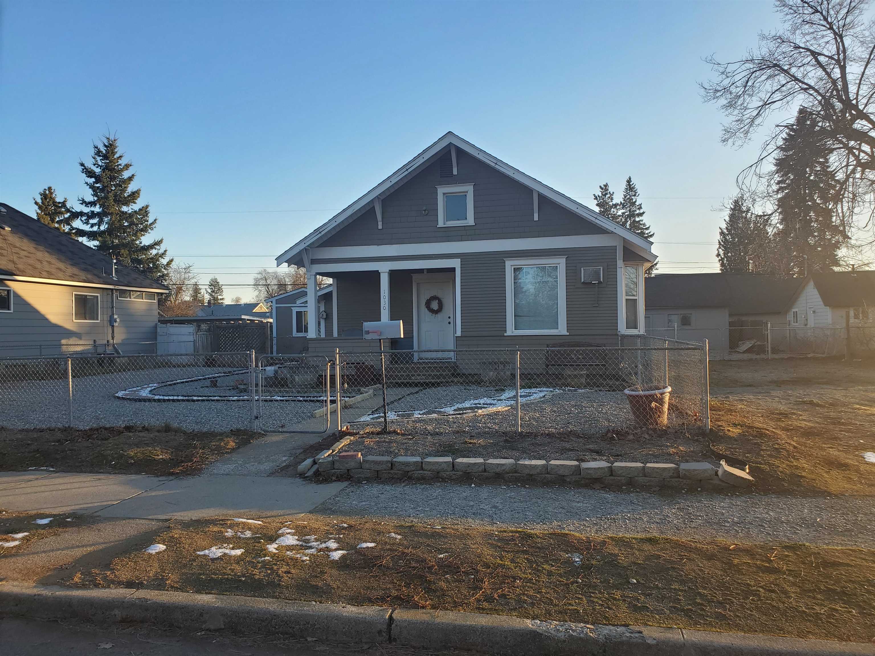 1030 E Sanson Ave - Photo 1