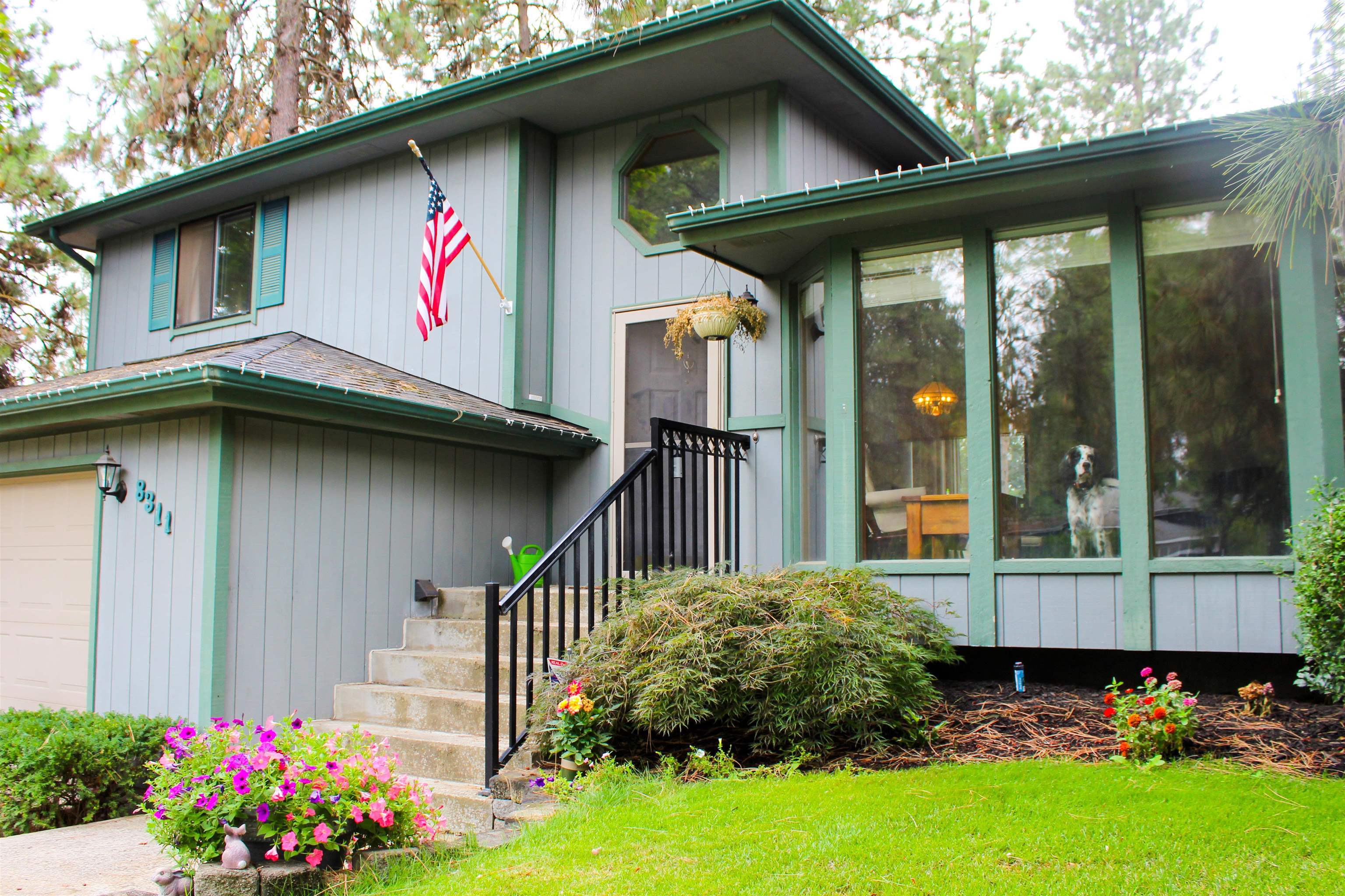 8311 N Greenwood Ct - Photo 1