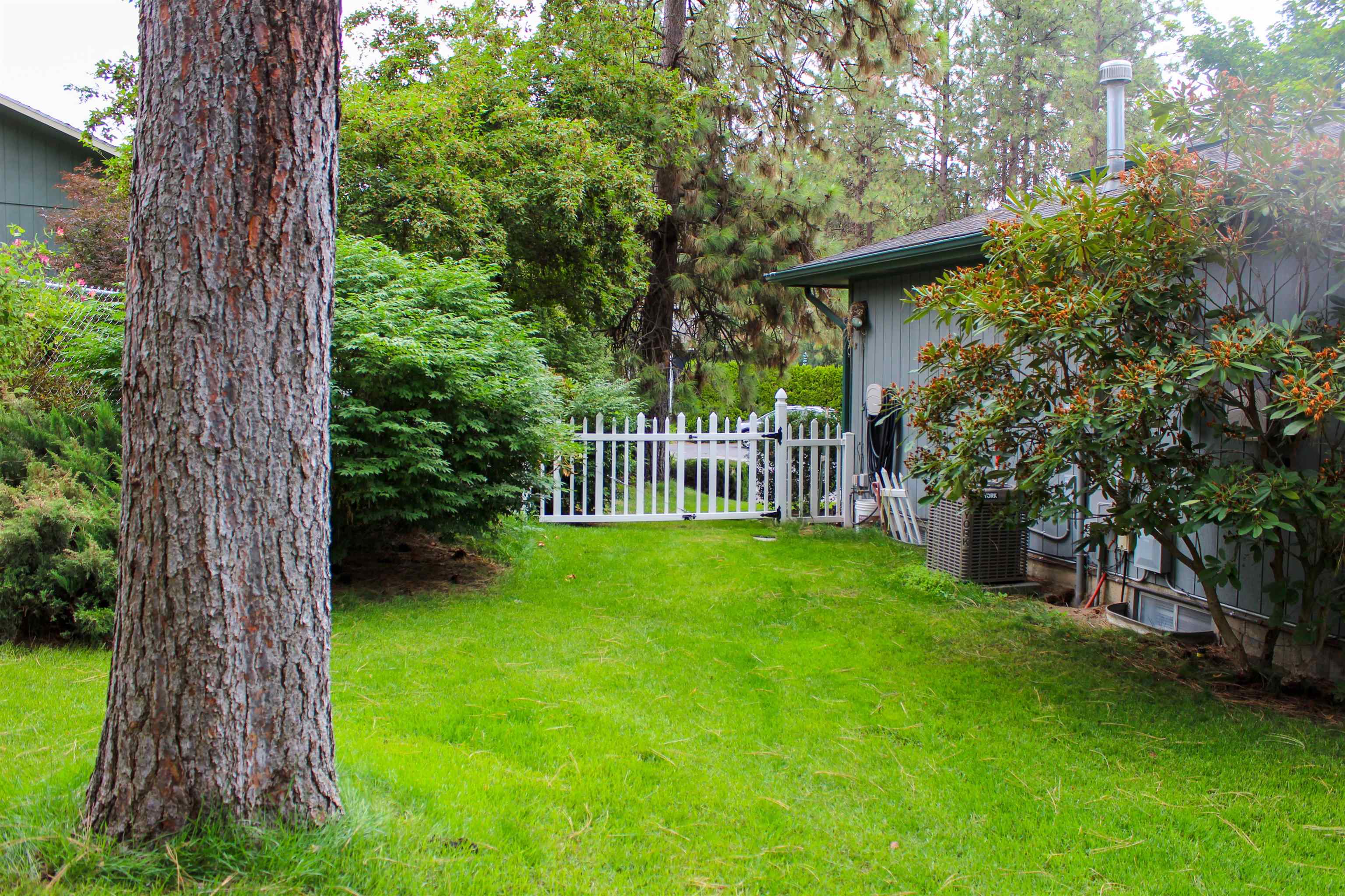 8311 N Greenwood Ct - Photo 7