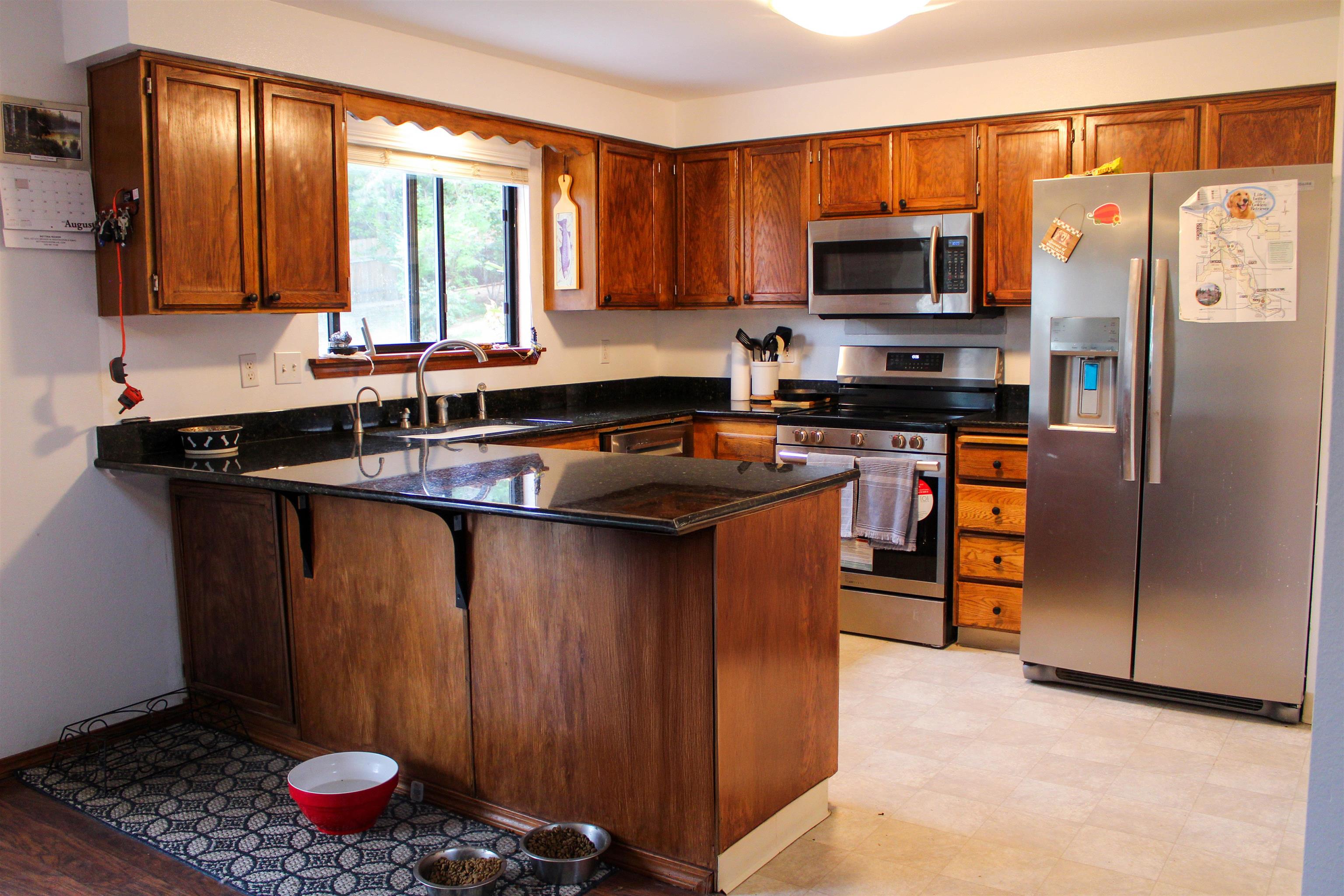 8311 N Greenwood Ct - Photo 18