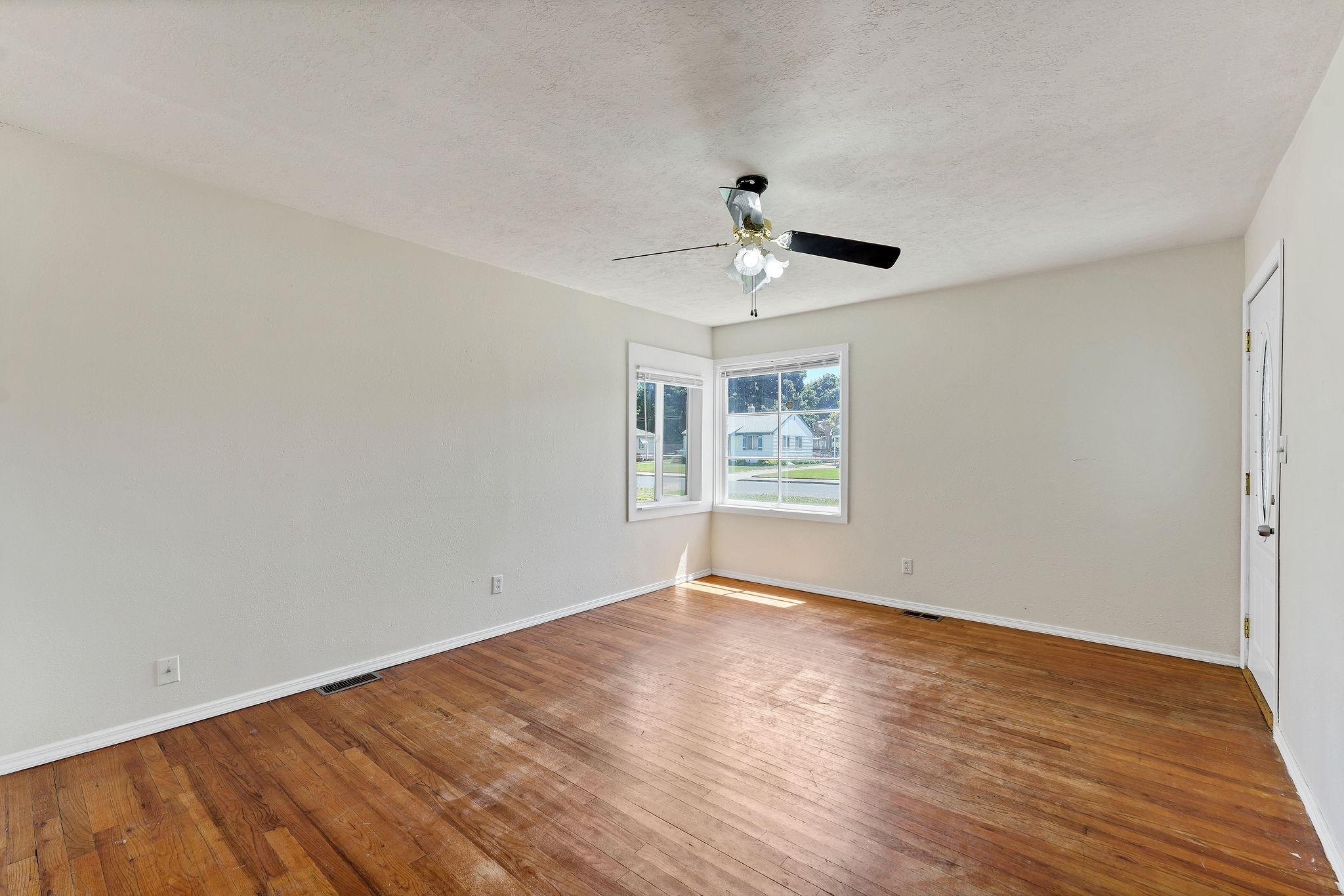 3303 E Congress Ave - Photo 17