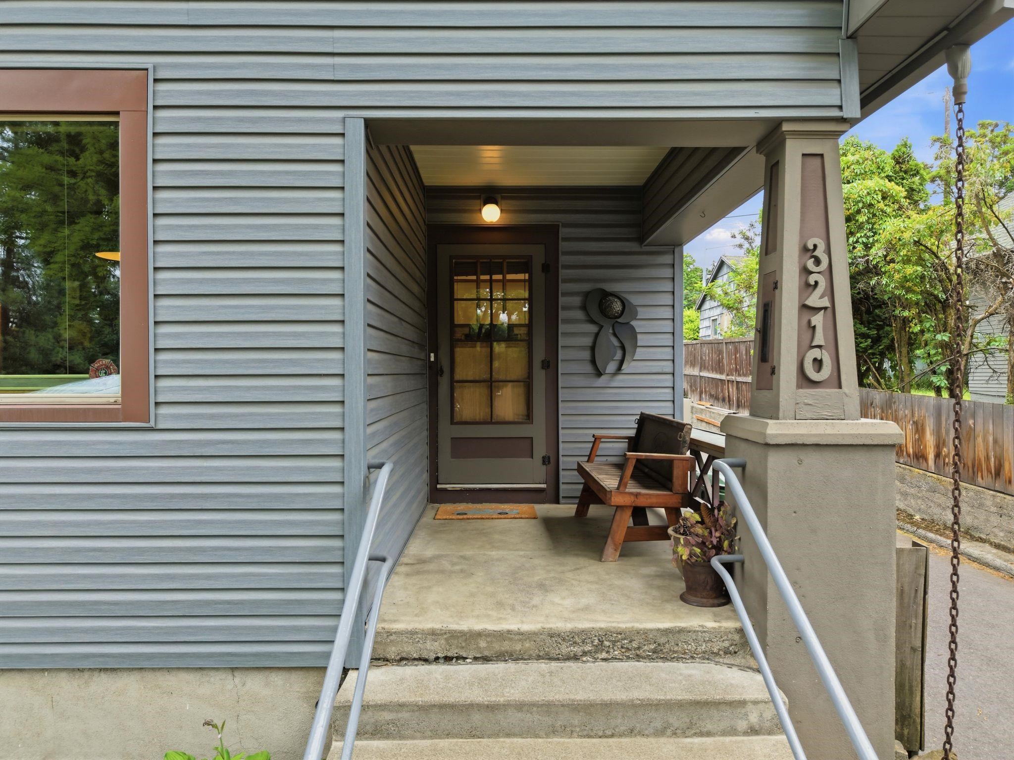 3210 E 16th Ave - Photo 3